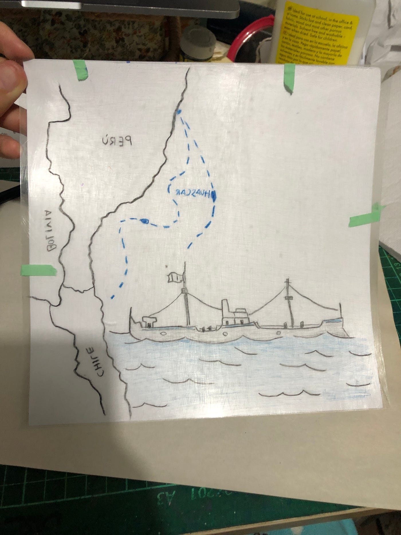 Para lograr la monotipia en el acrilico primero lije la superficie y luego comencé ha trazar el dibujo en este con trazoz negros y agregar color con tonos azules.