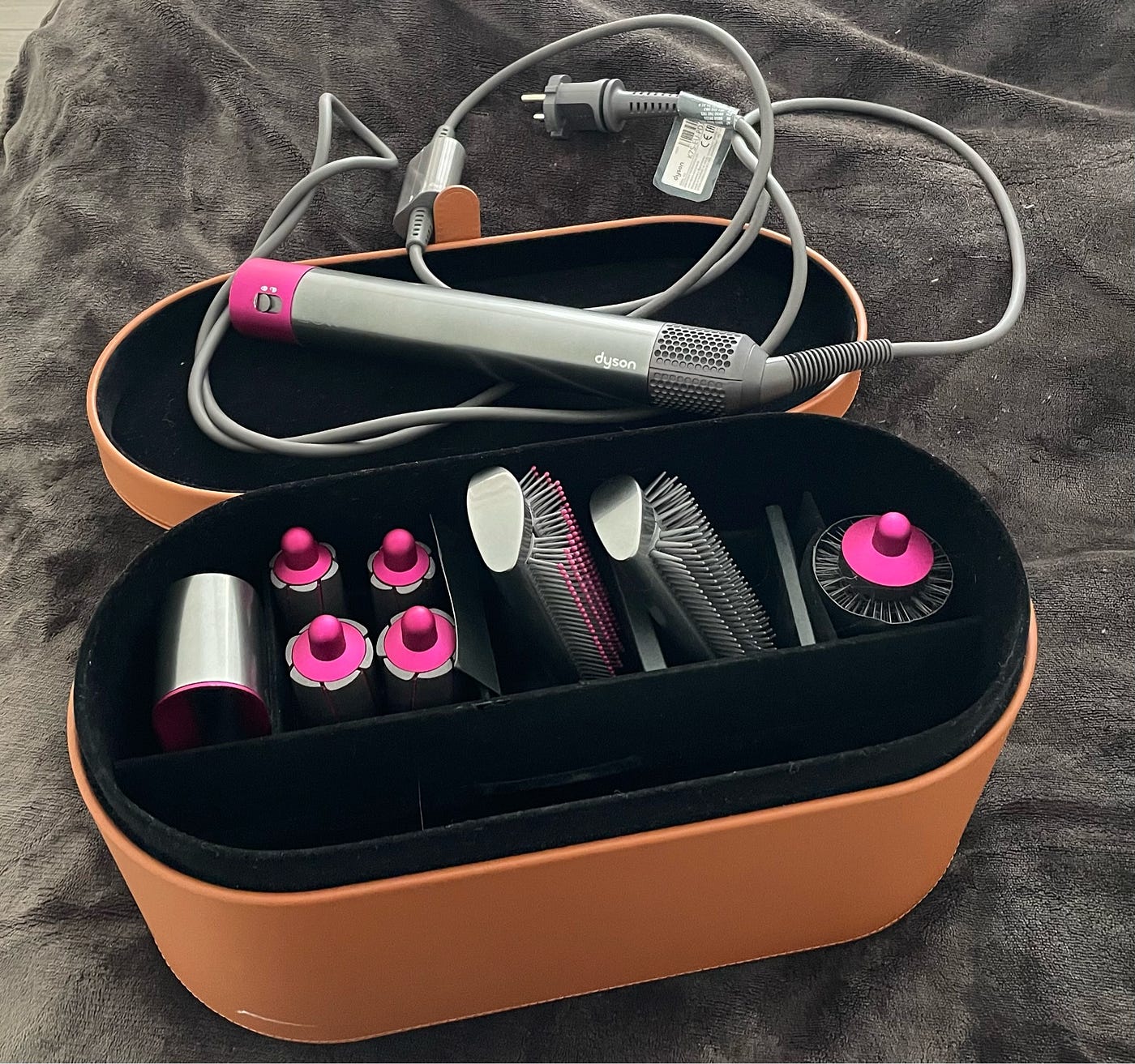 내 아기 (다이슨 에어래퍼). 어떻게 건강하게 유지하면서도 머리카락을 엄청나게 길게 키울 수 있었을까?