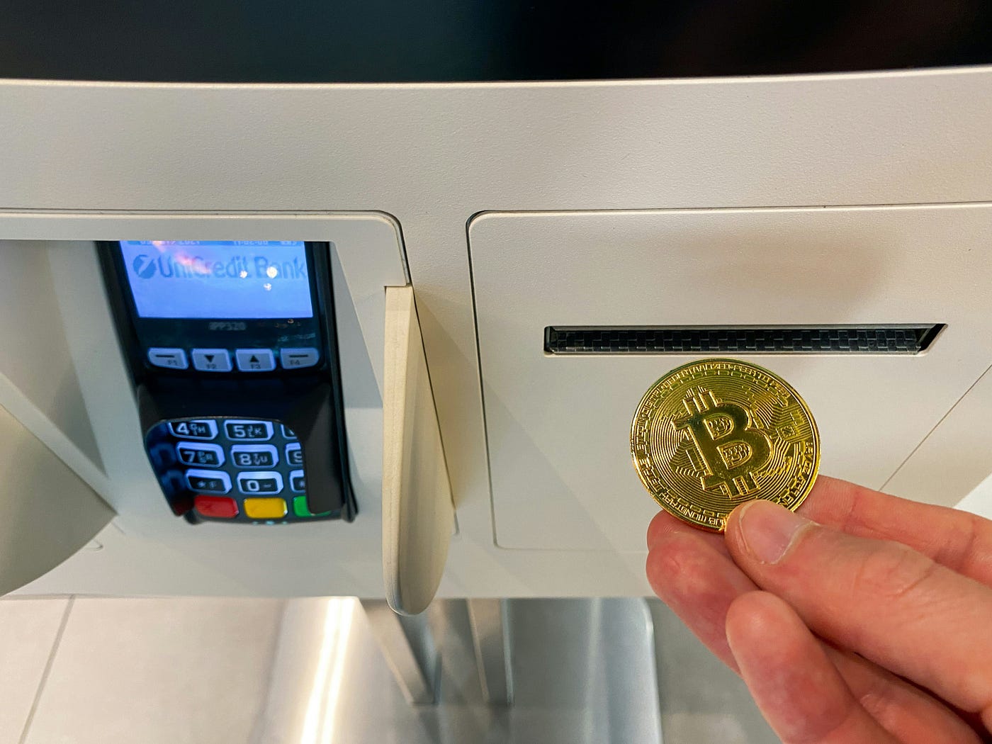 Crypto Whales Cash Out: What the Big Bitcoin Sellers Reveal | by Victor  Olaitan | Medium