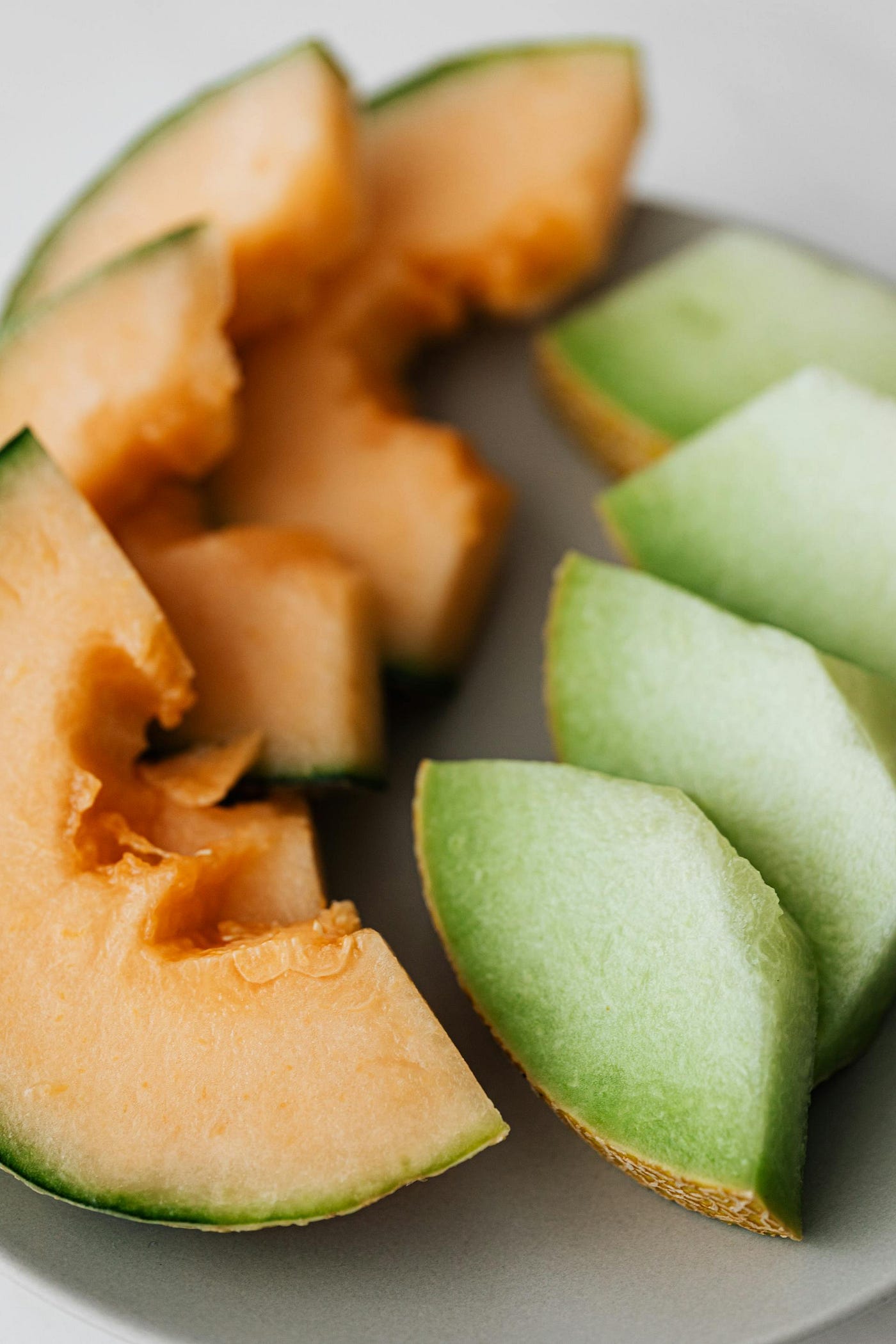 Foto oleh Photo By: Kaboompics.com: https://www.pexels.com/id-id/foto/makanan-piring-sehat-musim-panas-4397752/