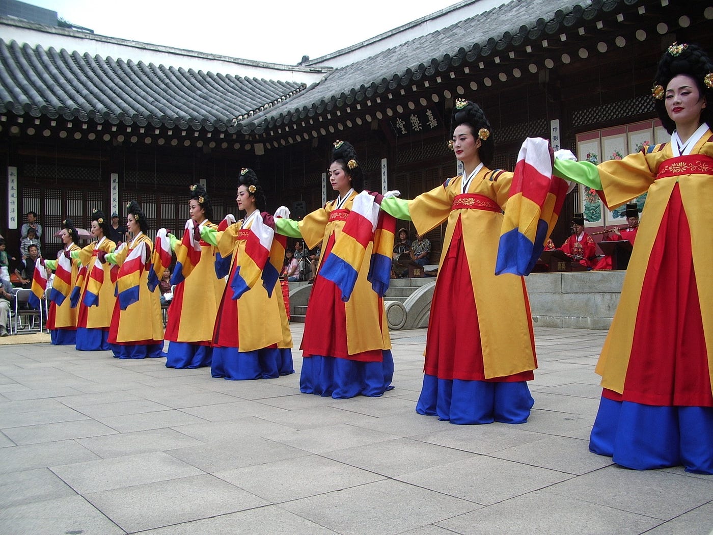 Fashion faux pas leave many questioning the role of Korea's