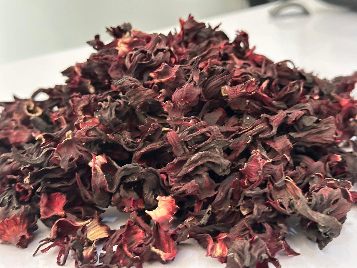 Hibiscus Flower and Risk-Aware Sourcing in Global Trade