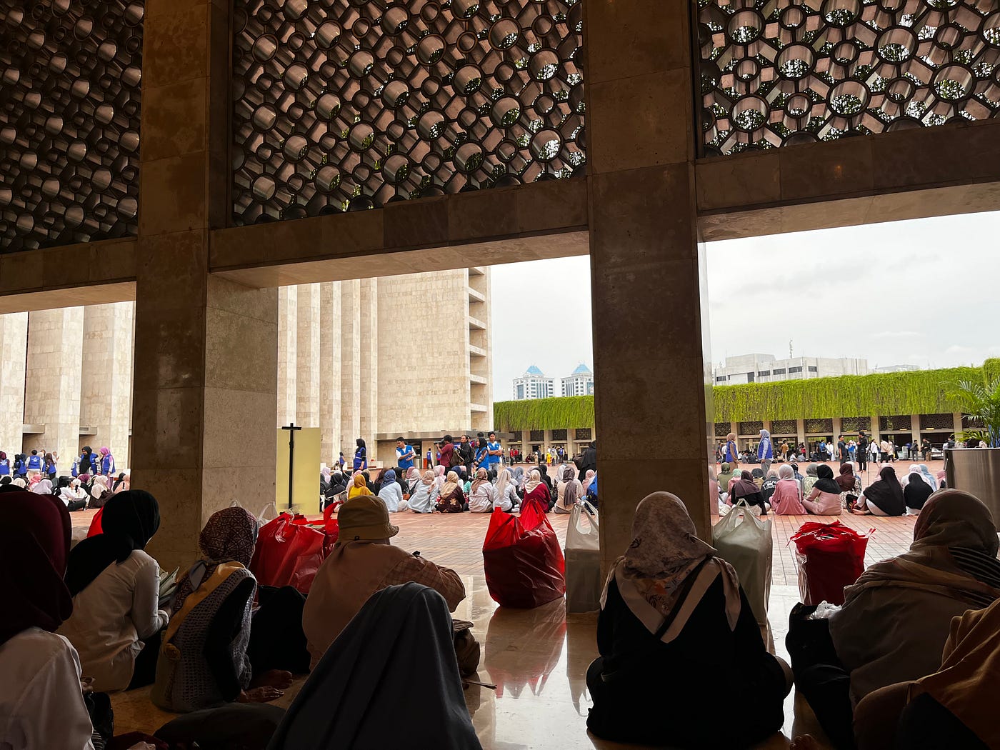 Ramadan, Jeda yang Tidak Pernah Benar-benar Sepi