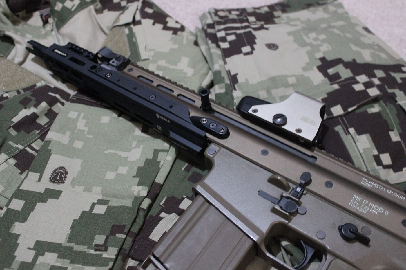 【極美品】PTS Kinetic SCAR MREX M-LOK ハンドガード ☆KINETIC正式ライセンス☆【 PTS 製 】 次世代SCAR対応 MREX M