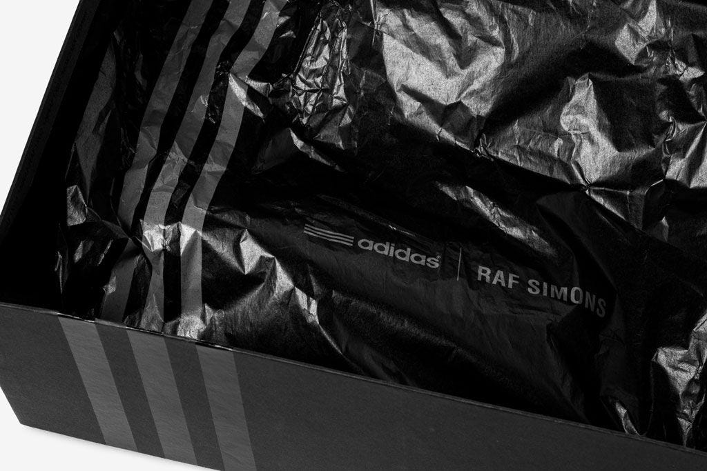23 STEPS TO SPOT A FAKE ADIDAS STAN SMITH X RAF SIMONS. | by Evgeny  Nitsenko | Medium