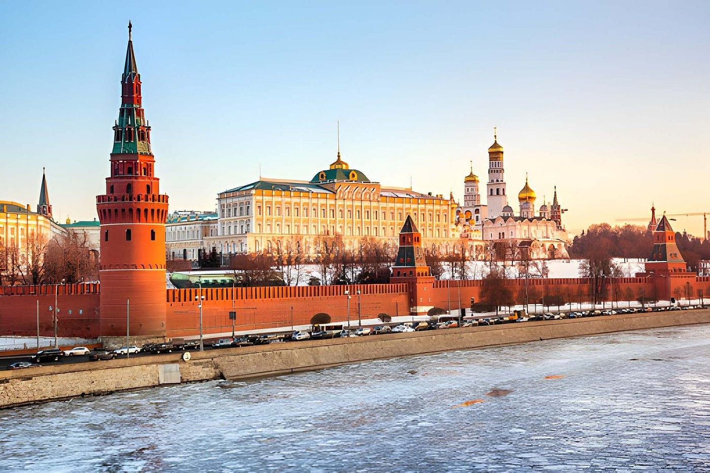 Russia Beyond the Stereotype: The Definitive Guide to Eight Unforgettable Experiences