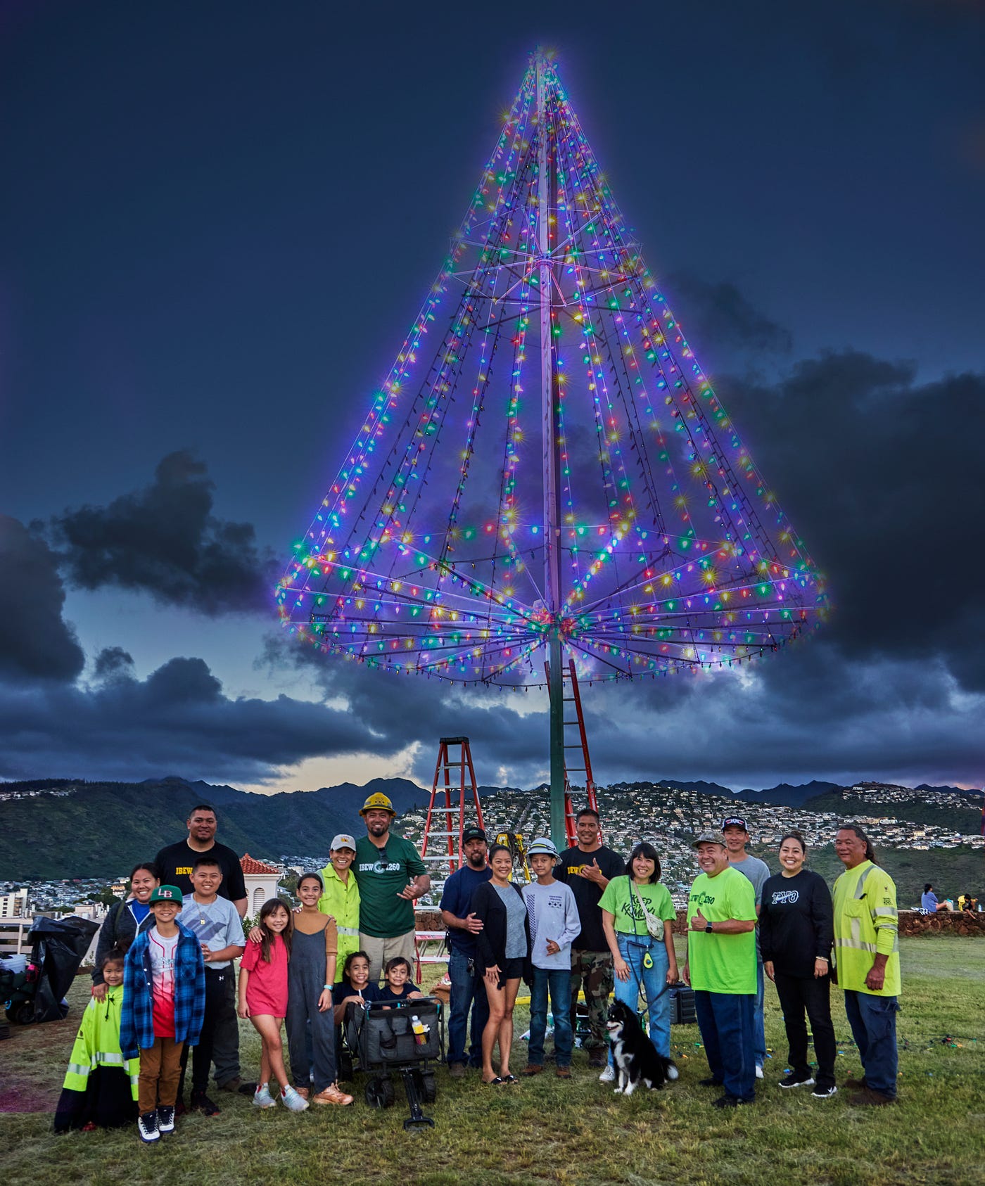 Kicking off the holiday season in Kaimuki! | by Hawaiian Electric