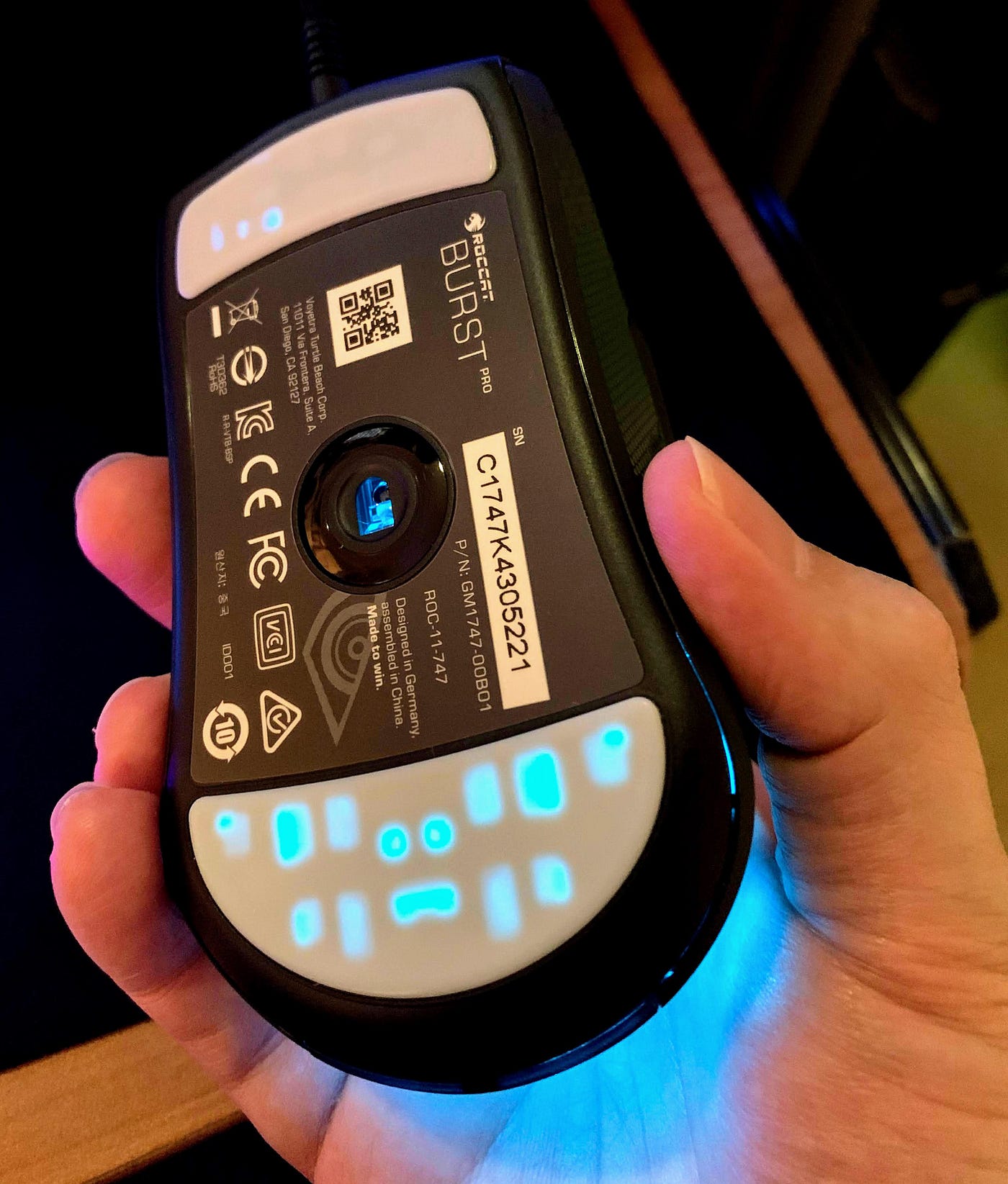 The Roccat Burst pro air is awesome. I would recommend it to any claw  gripper out there. : r/MouseReview