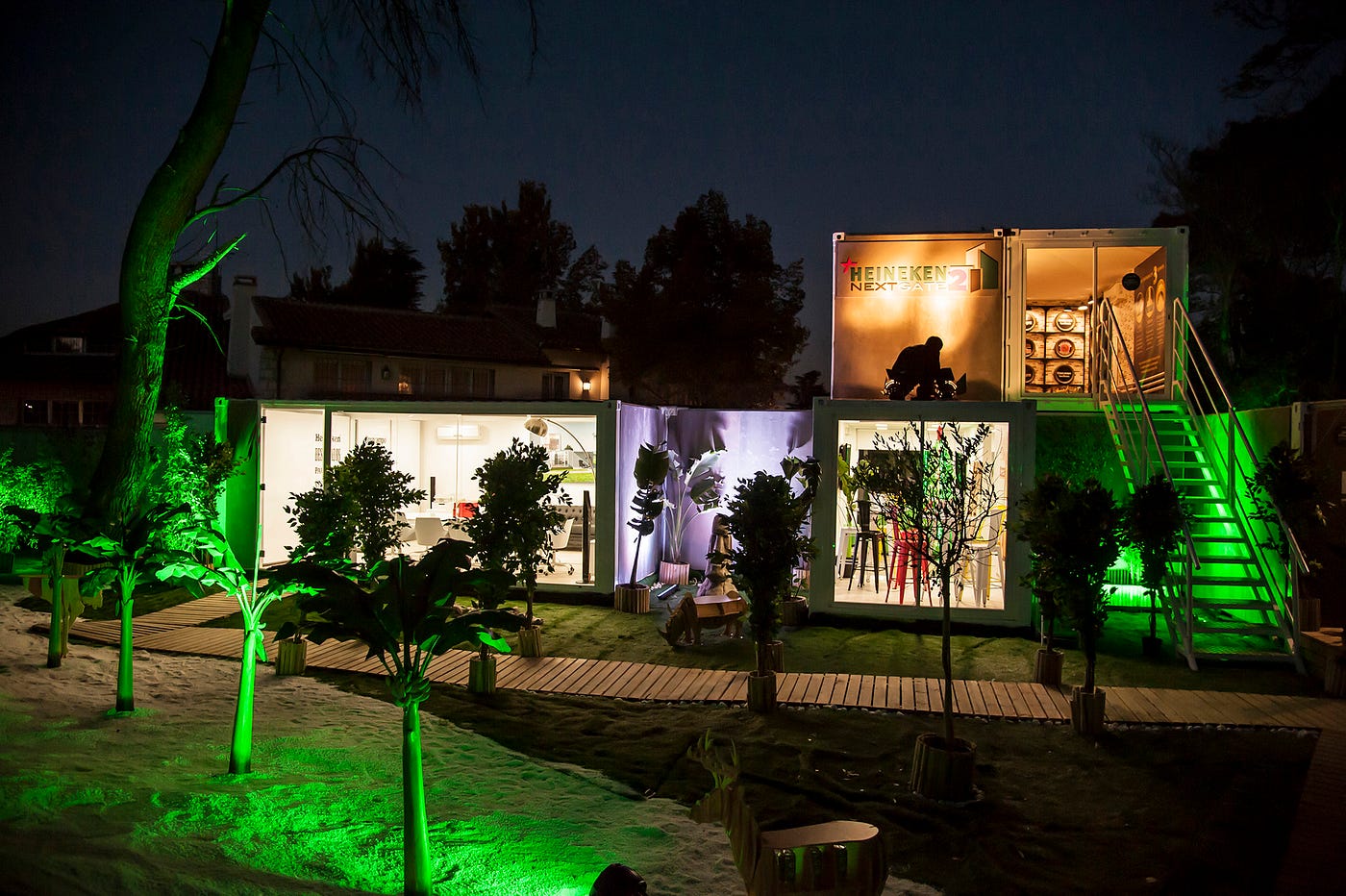 Vacío cosa anfitriona Heineken presume de músculo cervezero en la casa Next Gate | by Txema Marín  | Urban Explorers | Medium