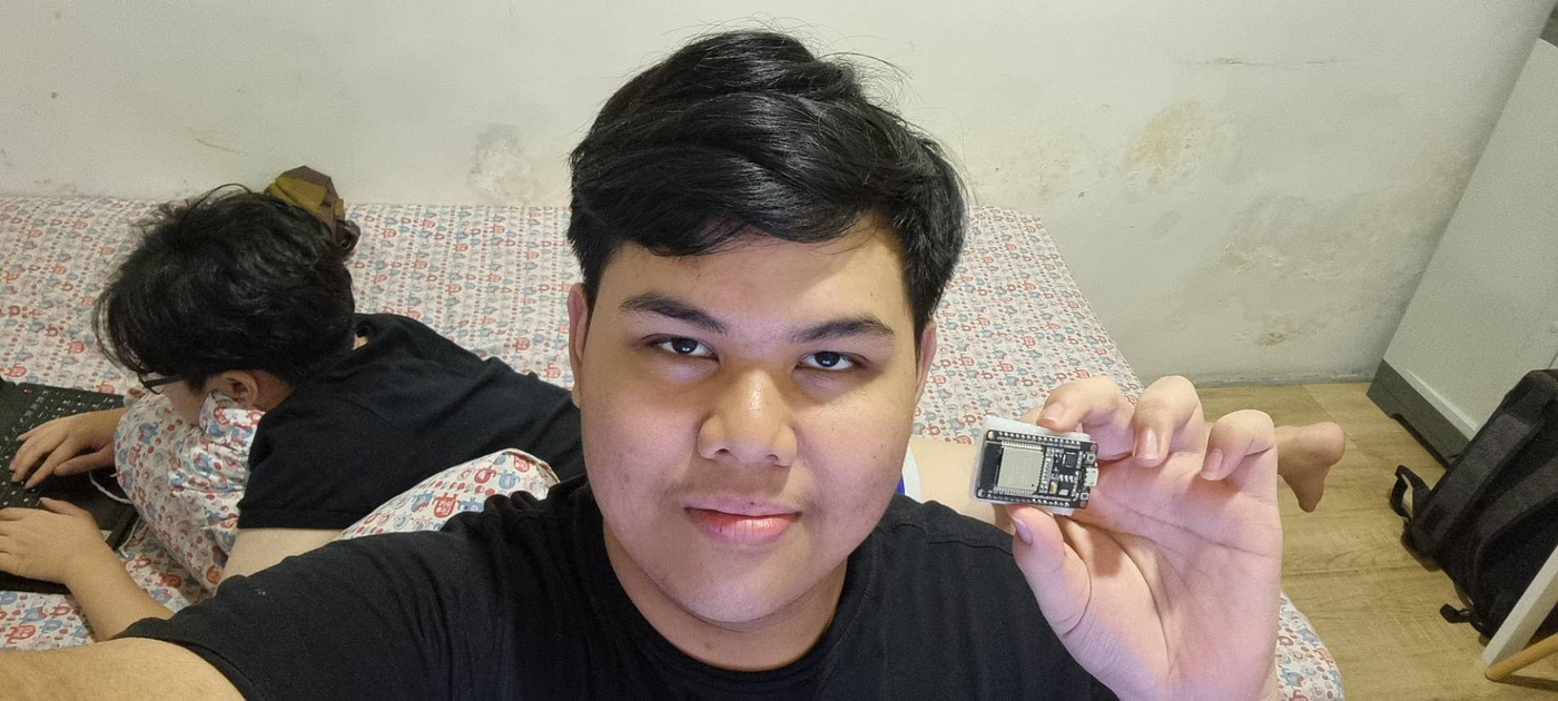 Project 1 : ESP-32 LED Blink Test (My Personal Experience) | by