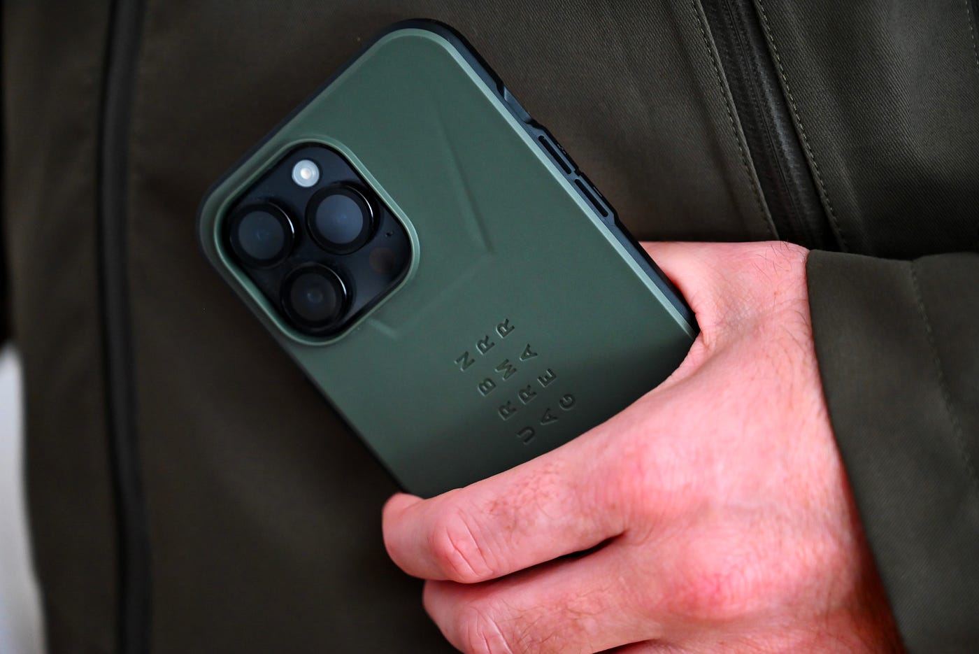 UAG Civilian For MagSafe