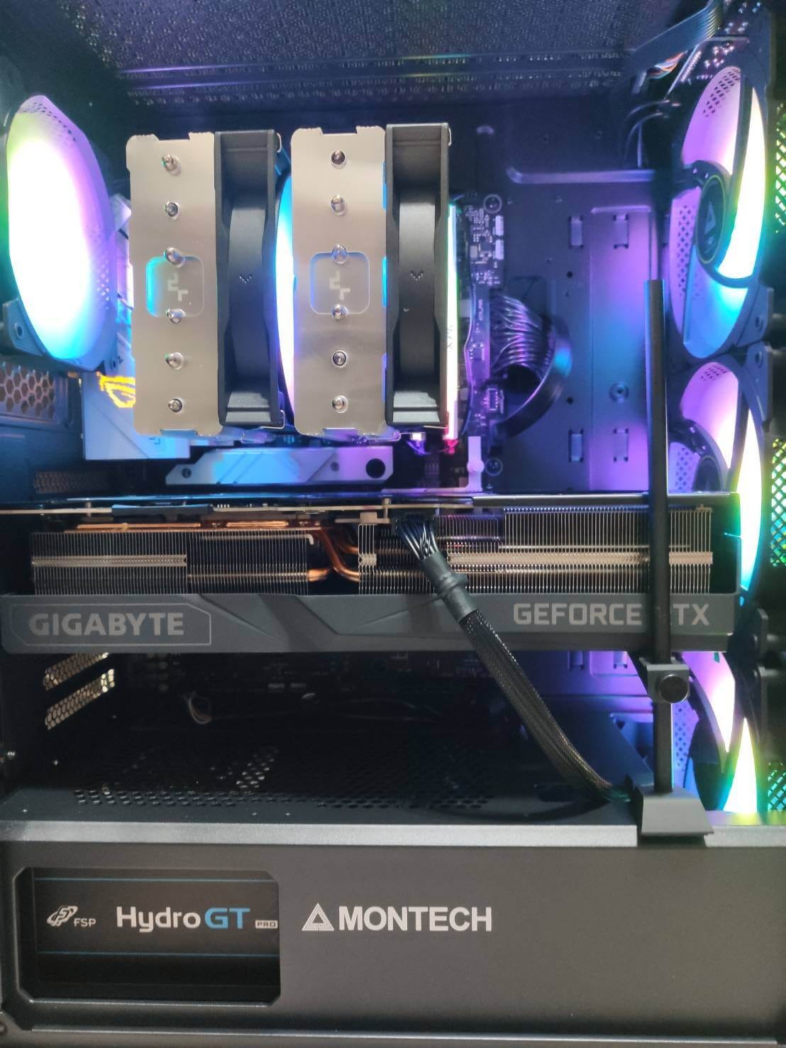 新手自己配電腦— 64k 跑遊戲+ 深度學習用桌機. 原文：https://jackchen890311.github.io/Webs… | by  Jack Chen | Medium