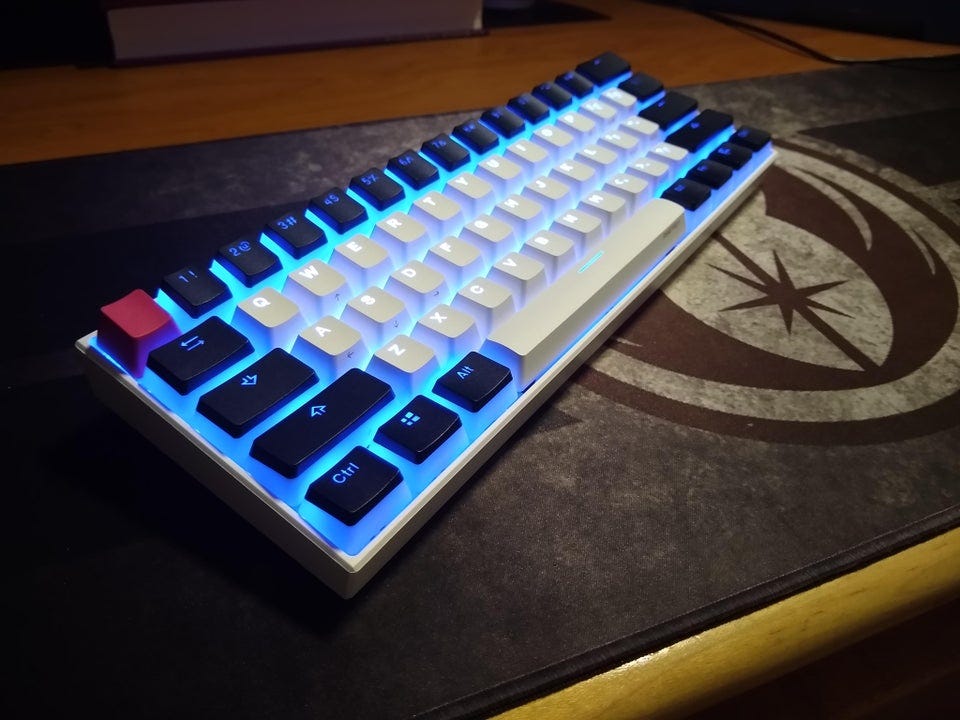 How the Anne Pro 2 Mechanical Keyboard Completely Changed My Workflow, by  Thomaz Moura