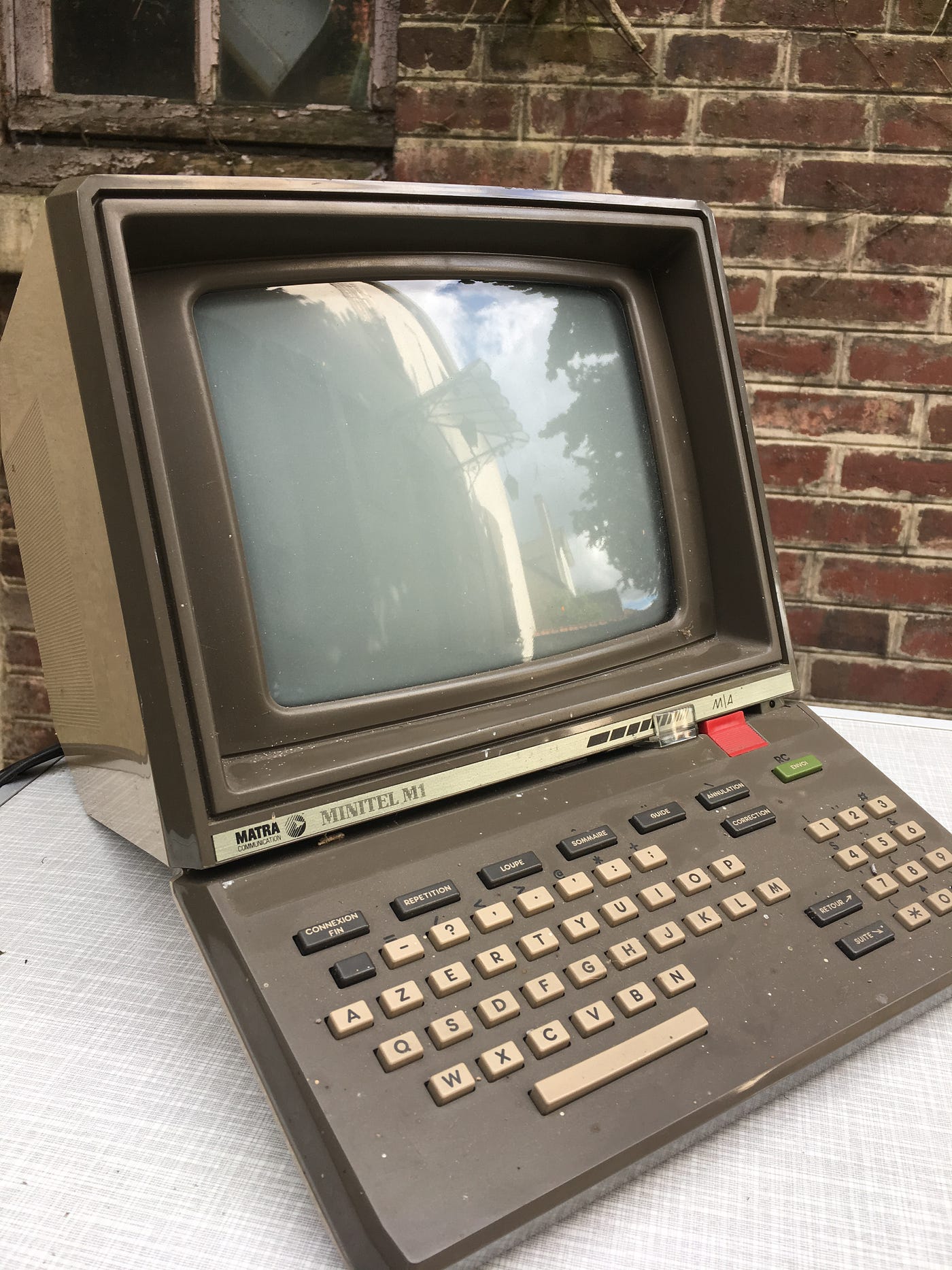 Terminal MINITEL RTIC 9 NFZ 330 RÉVISÉ Teletel BBS Collector