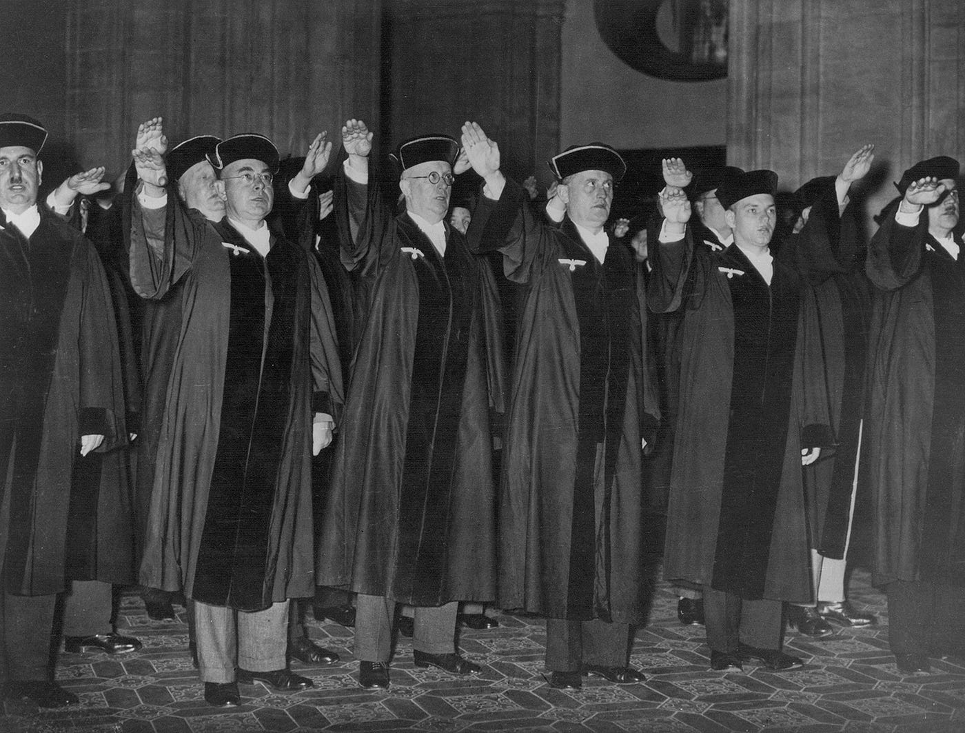 A “tia” e o fascismo da elite