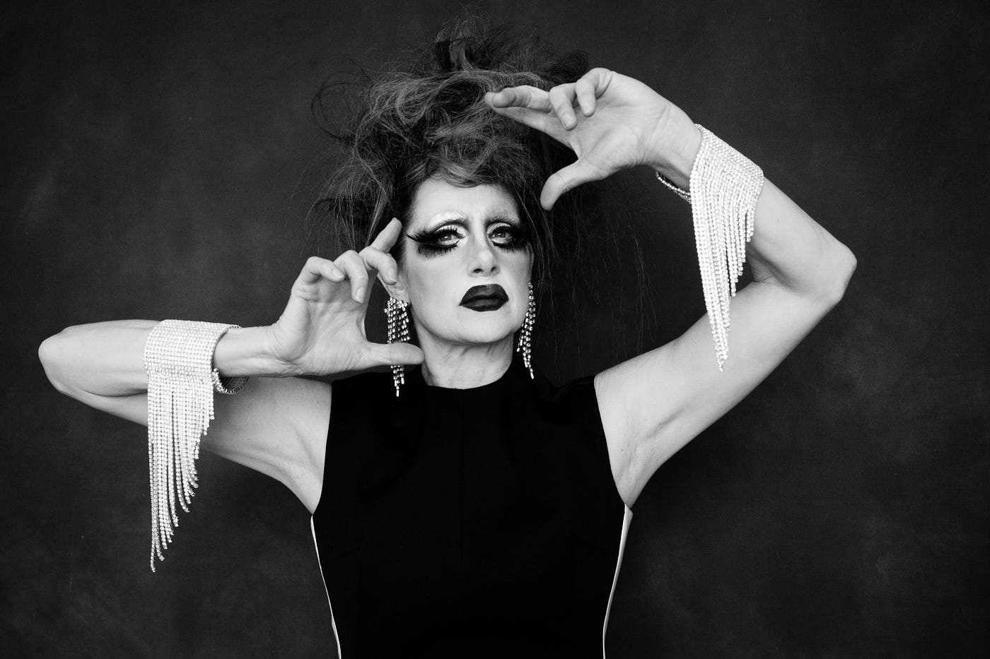 “How Do I Look?” Fauxnique Has Answers, And Questions
