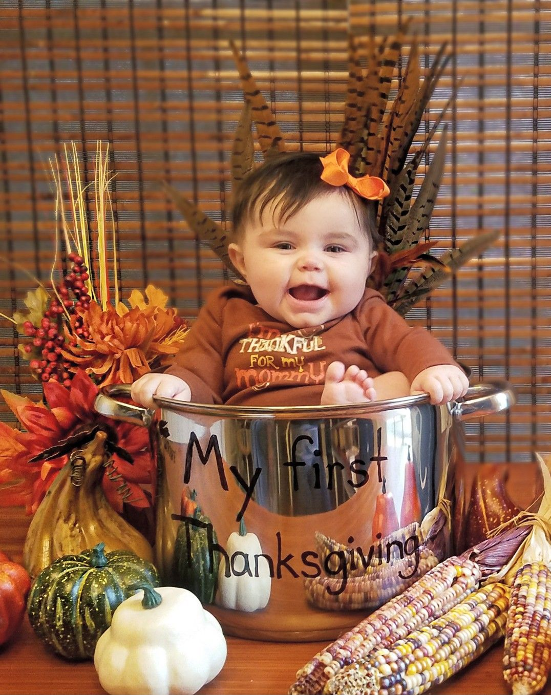 12 Cute Thanksgiving Baby PhotoShoot That You Can Take Yourself by Mamapear Medium