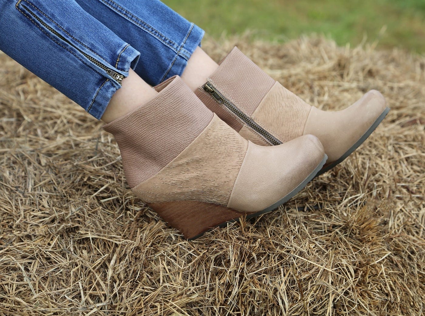 Otbt wedge shop booties