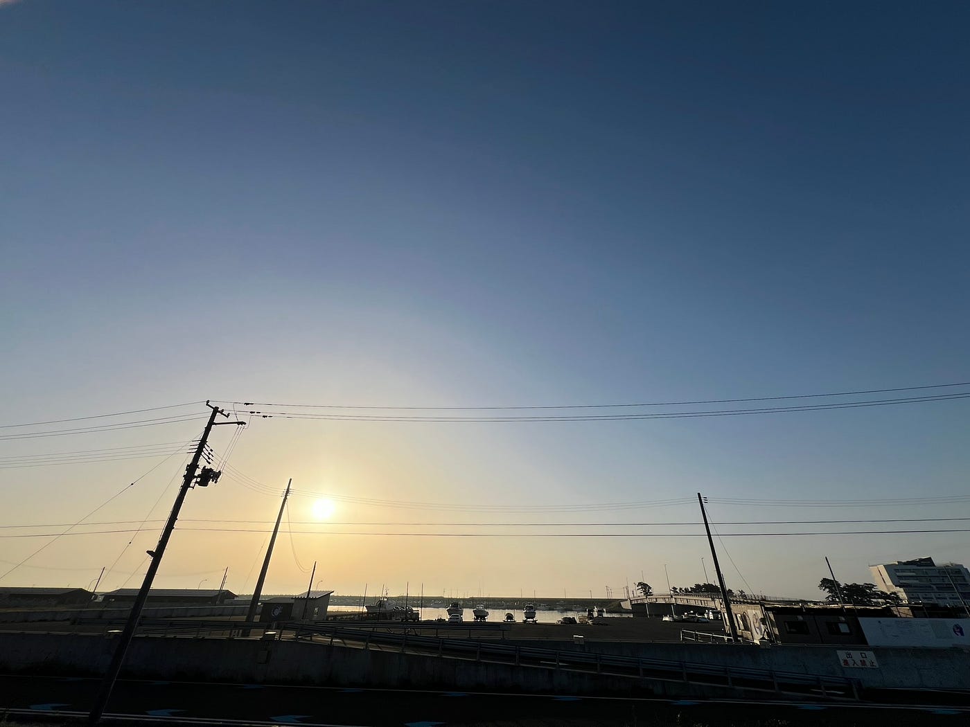 Sunrise at Yuriage Port, photographed by the author.