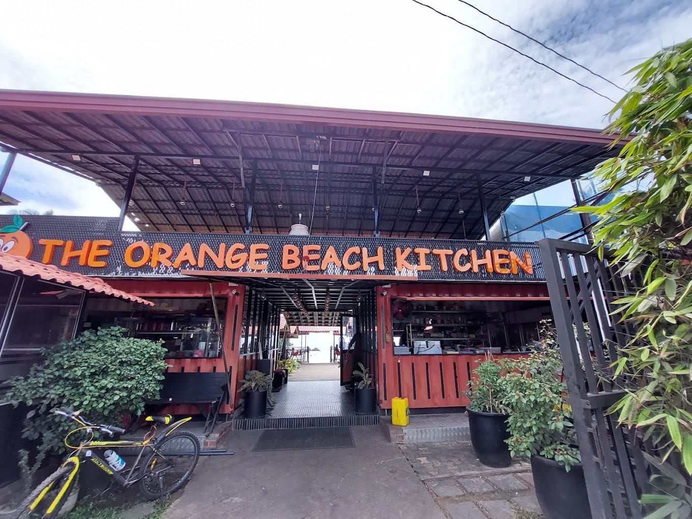 Restaurant Review/Storytelling The Orange Beach Kitchen, Galle, Sri Lanka