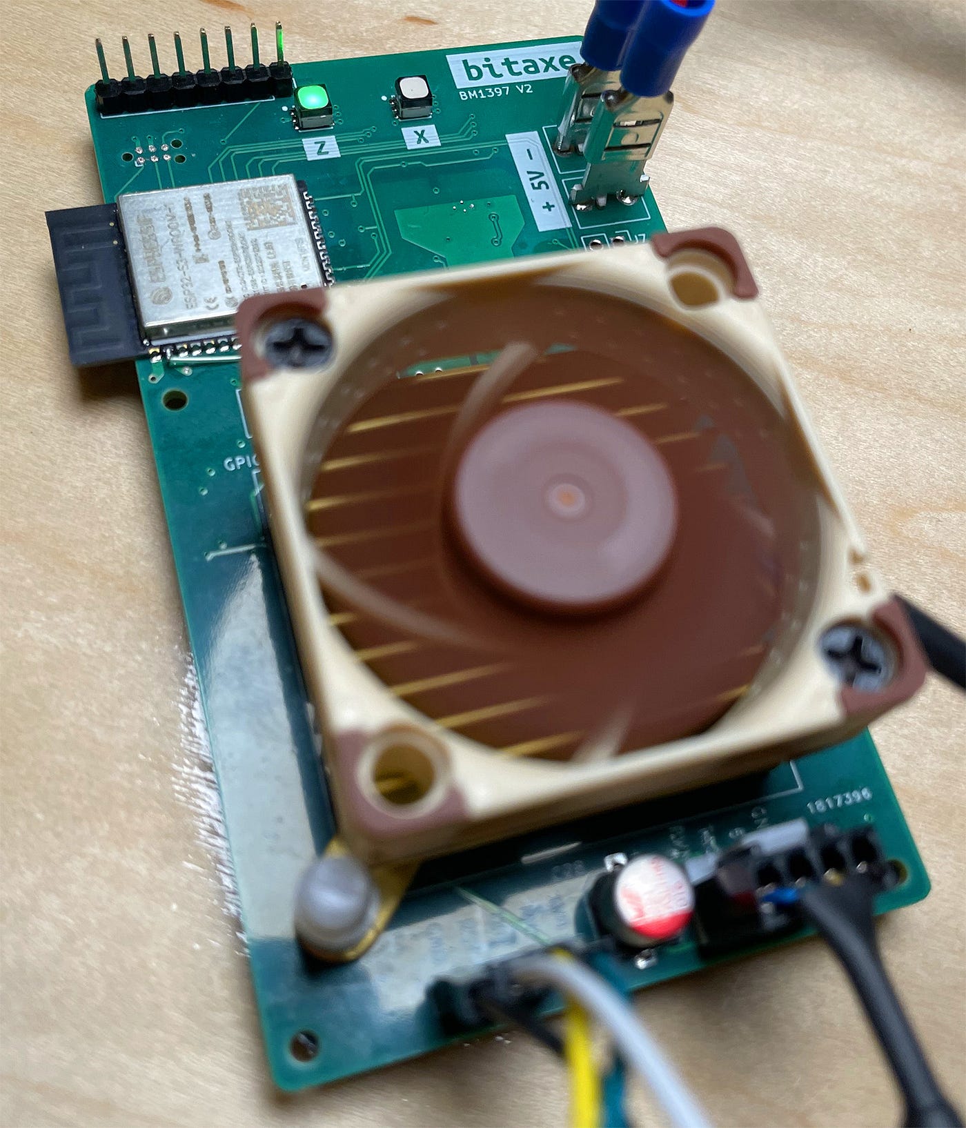MiniBit 1366 and MiniBit 1397 Single-Chip Bitcoin ASIC Home Miners Powered  by Bitaxe | by Bloodys | The Crypto Blog | Medium