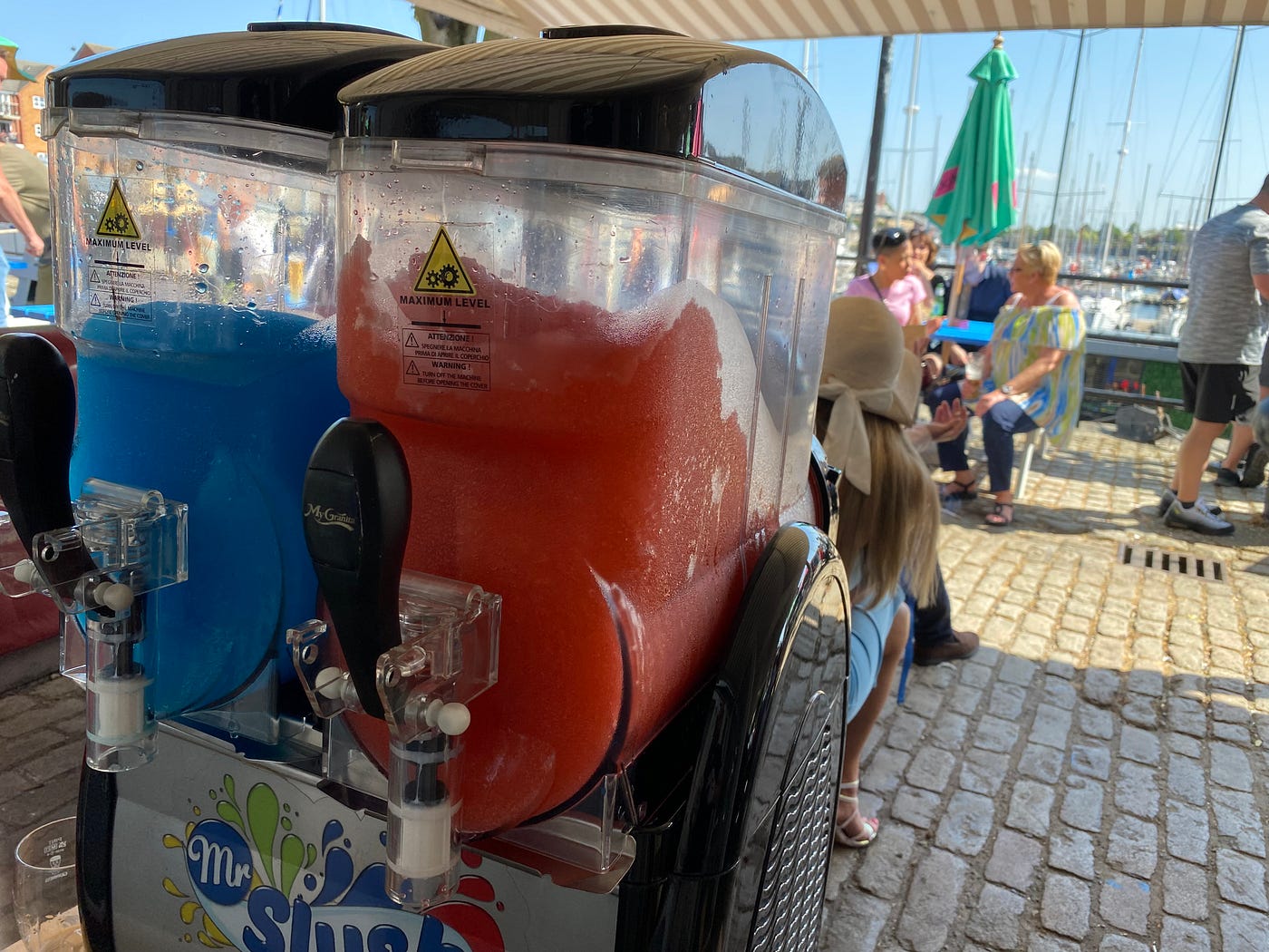 How to Choose Slush Machine Hire for Any Event In 2025