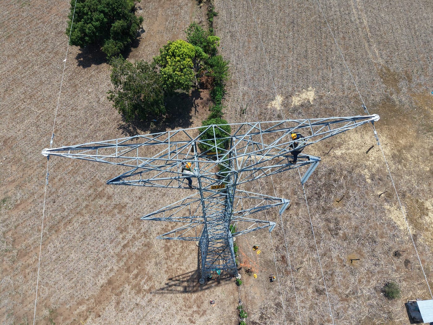 Como es la experiencia al escalar una torre de transmisión ?
