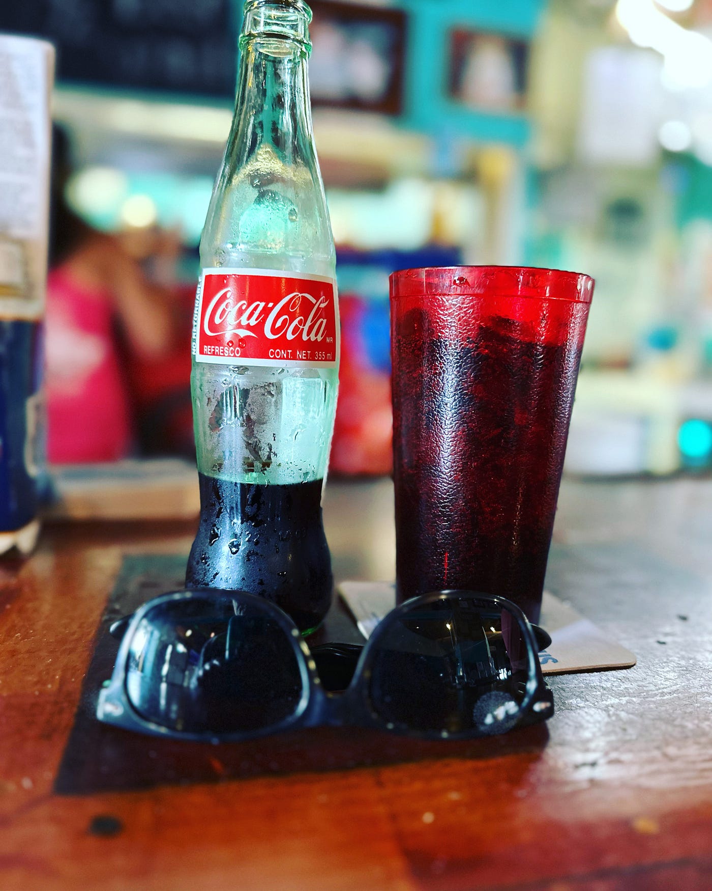 Why does coke taste better in glass? - Friends of Glass