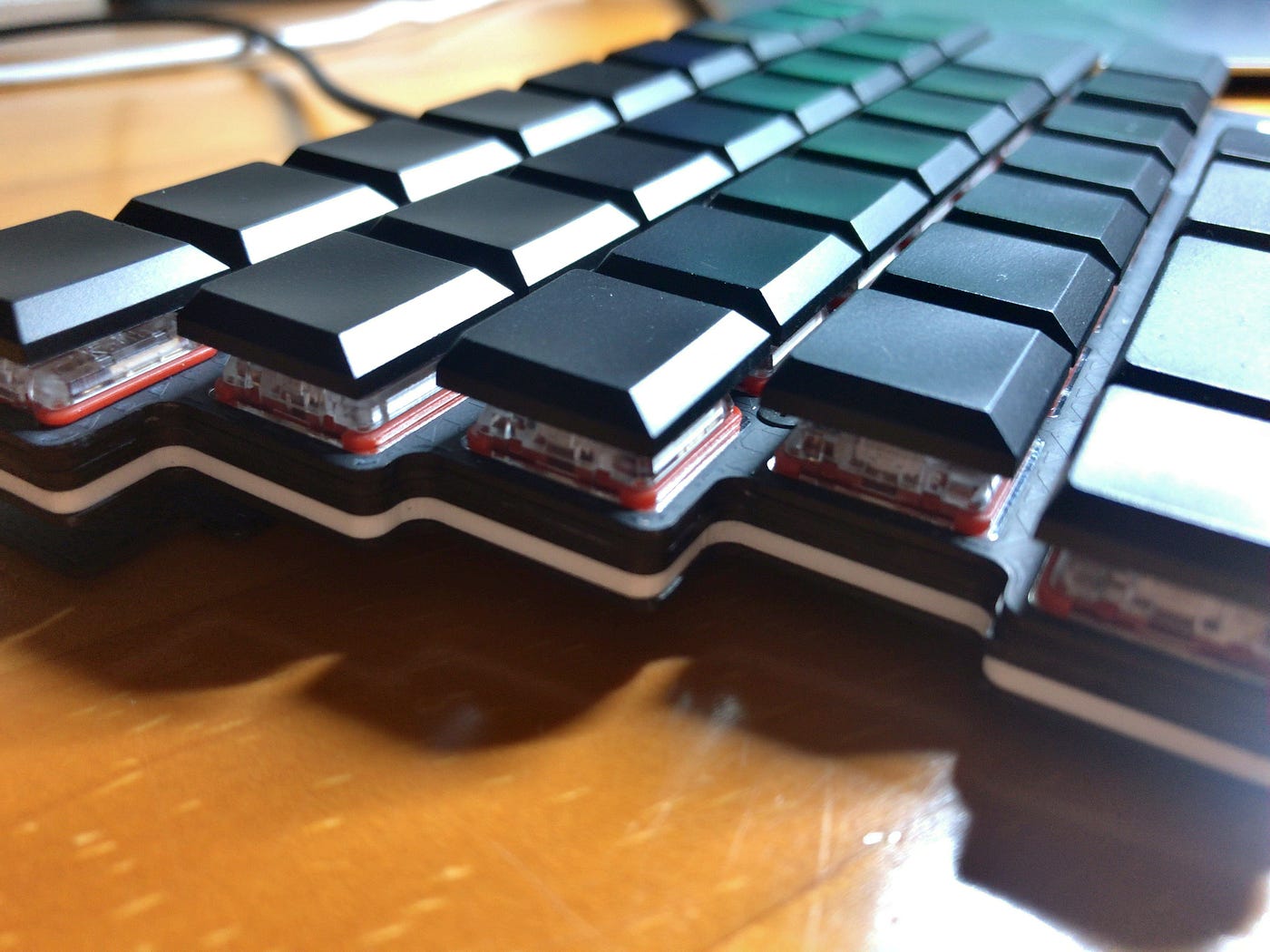 自作キーボードキットの話. 自作キーボードキットにはじめて手を