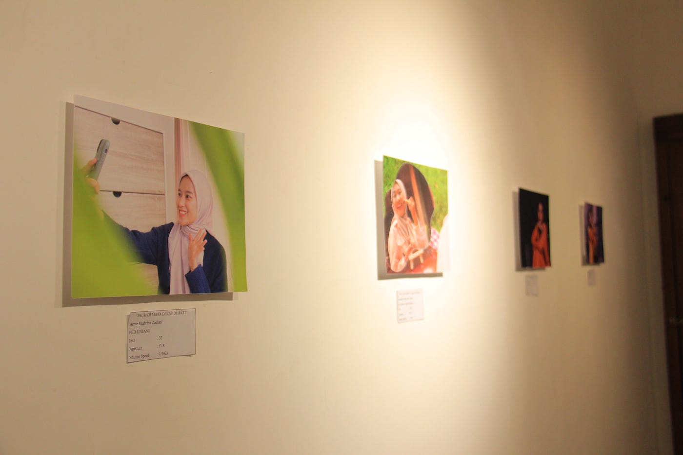 SELF EXPRESSION, KOMUNITAS HMP ILKOM UIN SUNAN AMPEL SURABAYA ADAKAN PAMERAN ROAD TO DENCOFE 2023