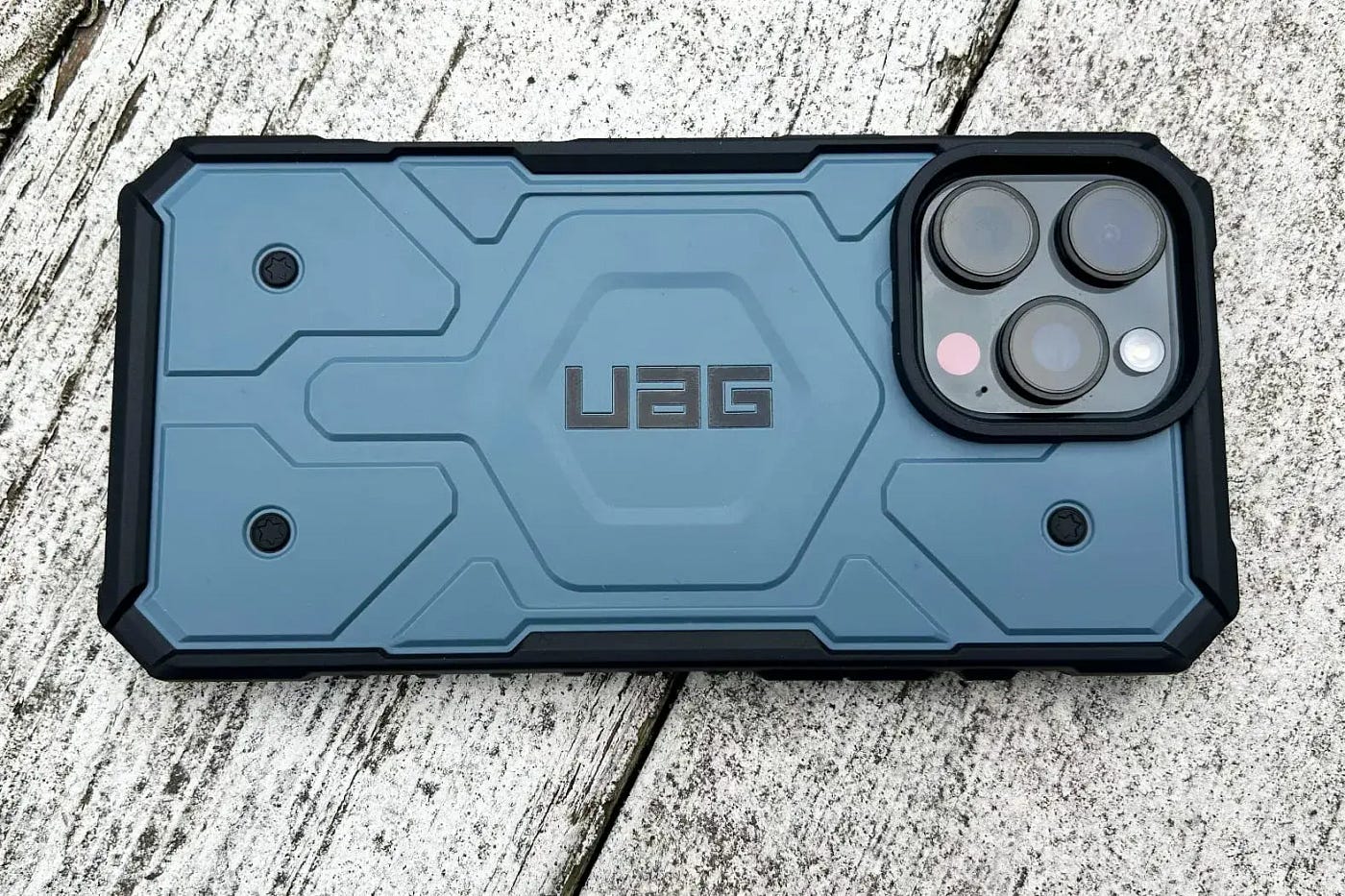 UAG Pathfinder IPhone 16 Pro Max Case REVIEW — MacSources