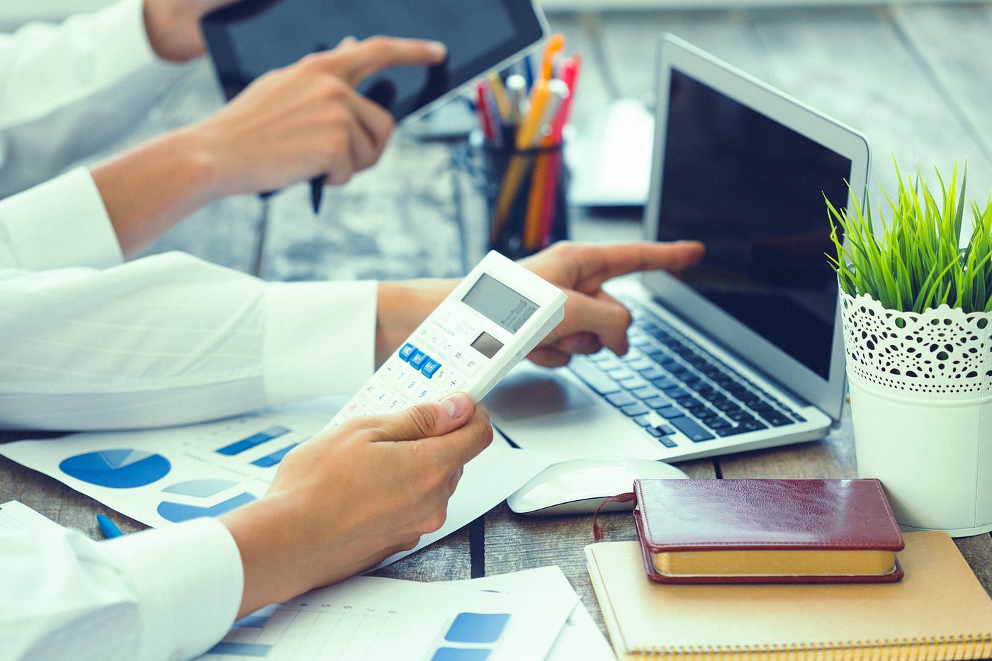 What Does an Electrical Estimator Do? A Complete Guide for Contractors