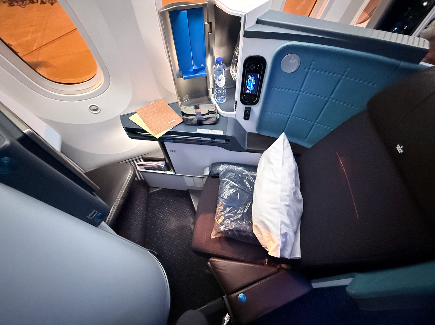 關於旅遊 | KLM 荷蘭皇家航空商務艙初體驗：當「能躺平」是唯一的優點