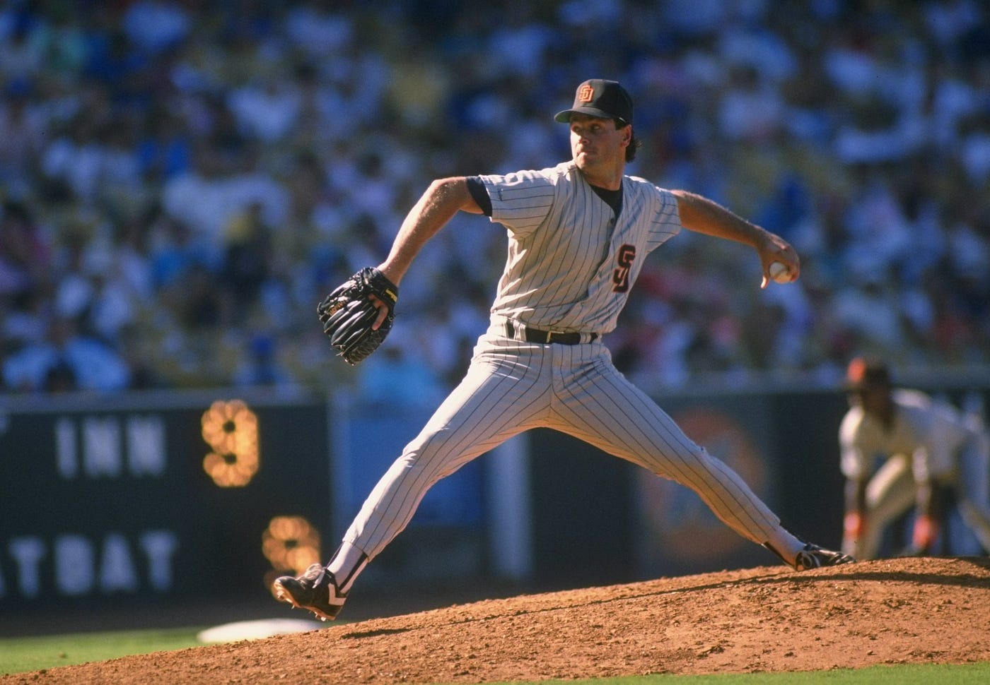 50 Moments: Mark Davis' 1989 Cy Young Award, by FriarWire