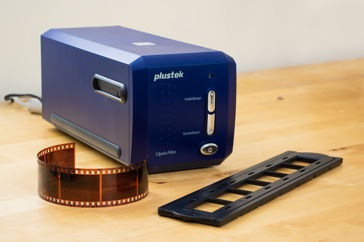 Scanning 35mm Film with the Plustek OpticFilm 8100 | Medium
