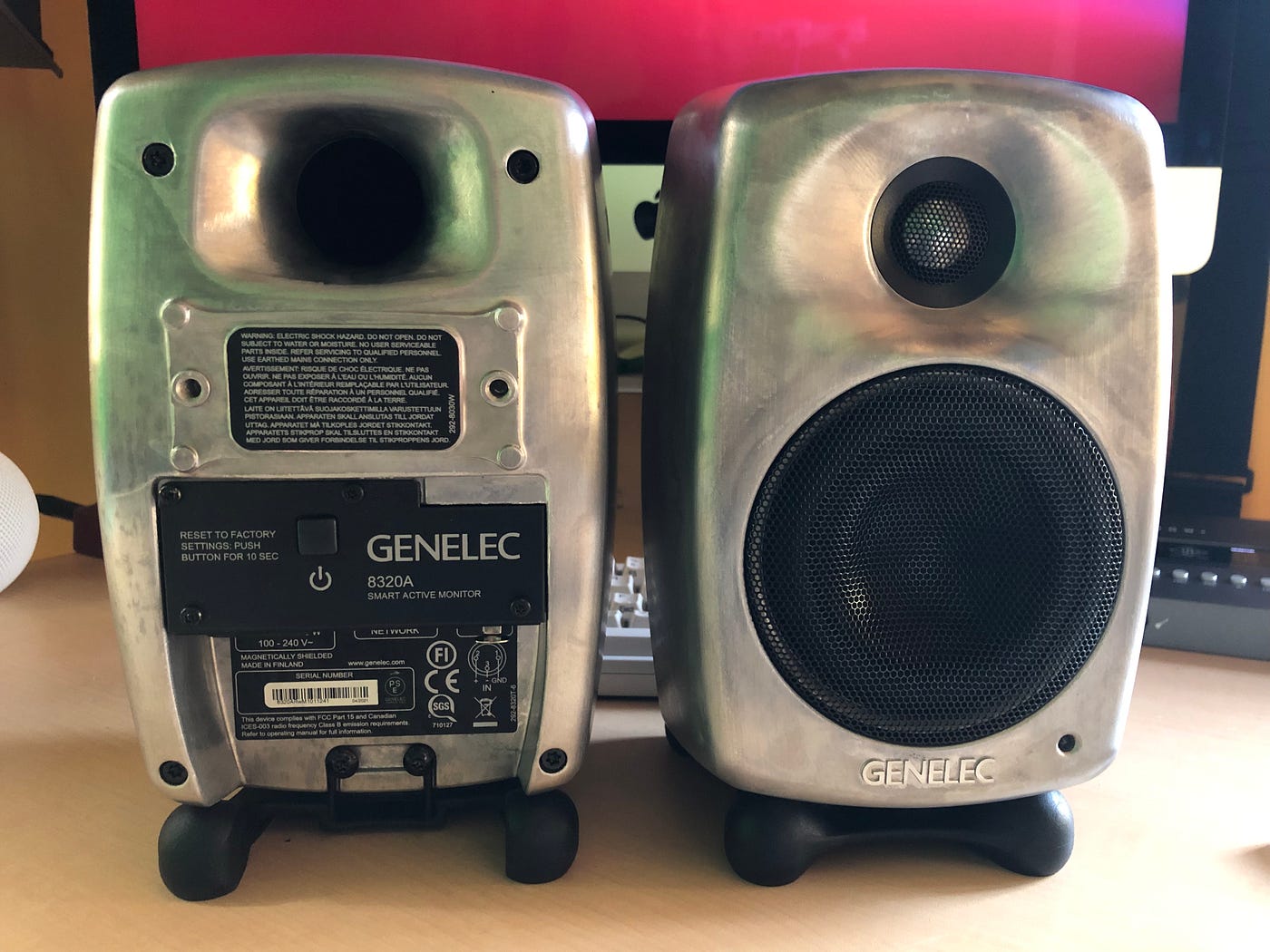 新しくモニタースピーカーGENELEC 8320ARwM GLM Studioをゲット
