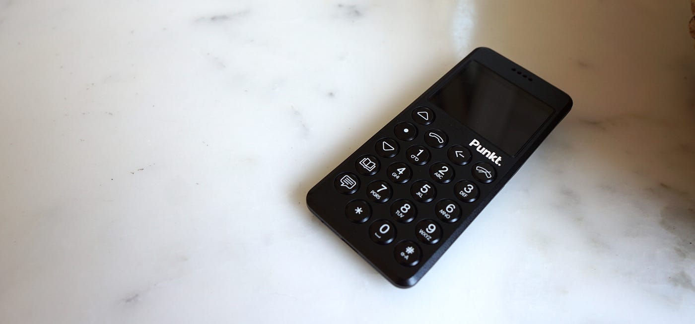 How I Finally Ditched My iPhone For a Brick Phone