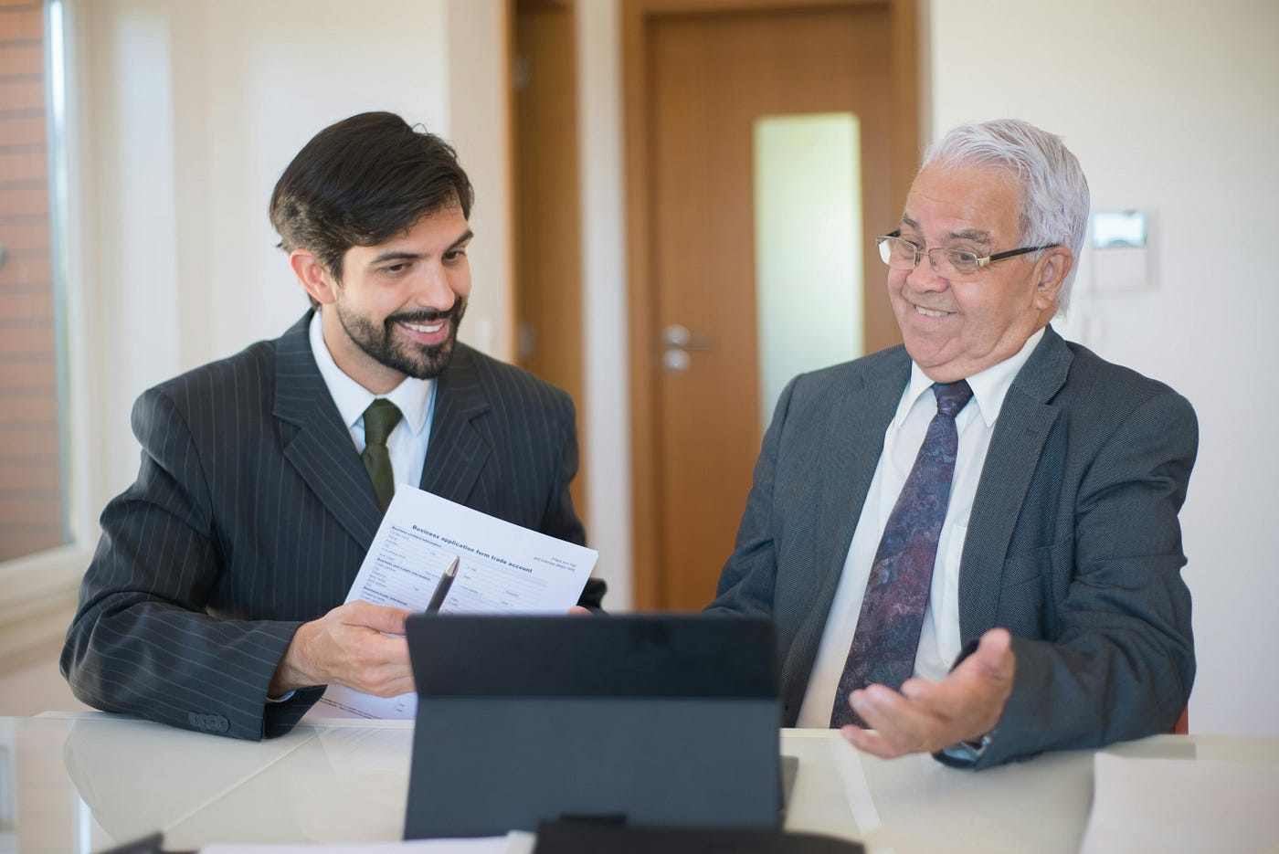 Asesor Legal Empresarial: la Inversión que se convierte en Utilidades