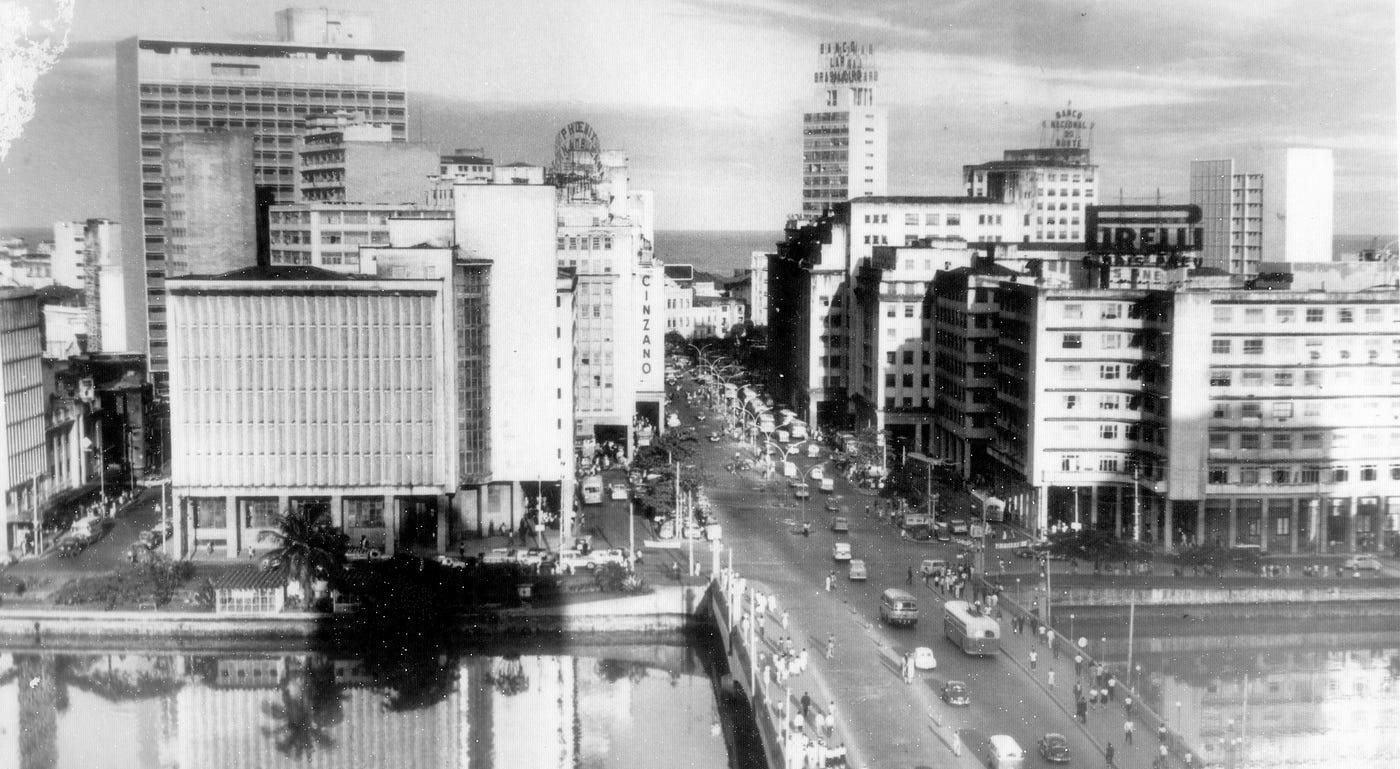 A cidade está aqui fora
