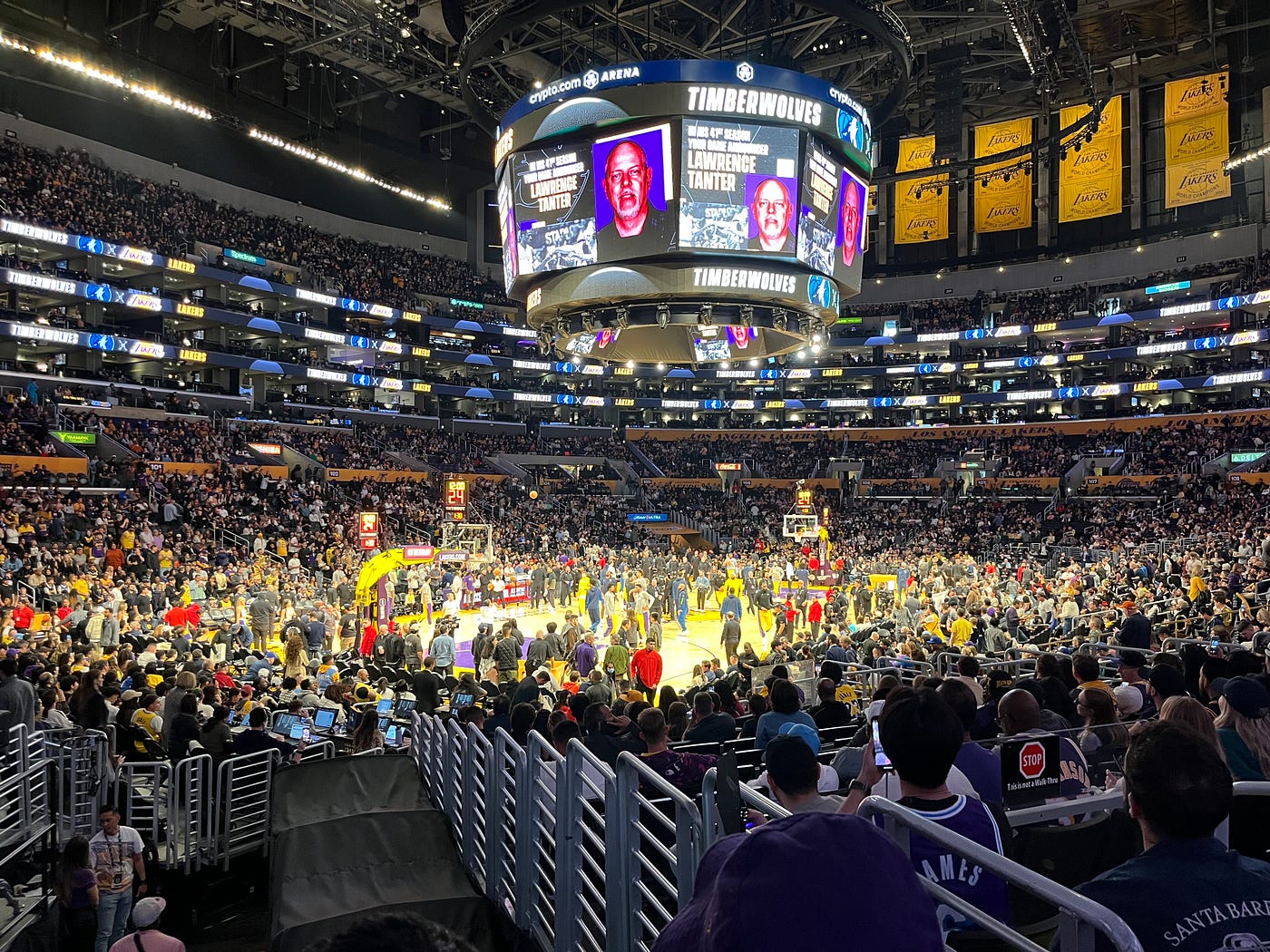 NBA 洛杉磯湖人主場Crypto.com Arena 看球心得- 莫力全Kyle Mo - Medium