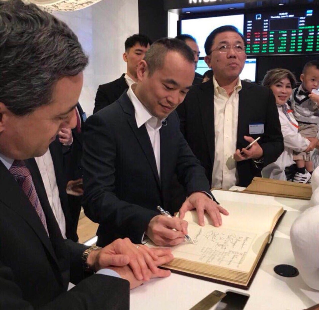 Mithril founder Jeffrey Huang AKA King of Social Media | by Charlie Malade  | Medium