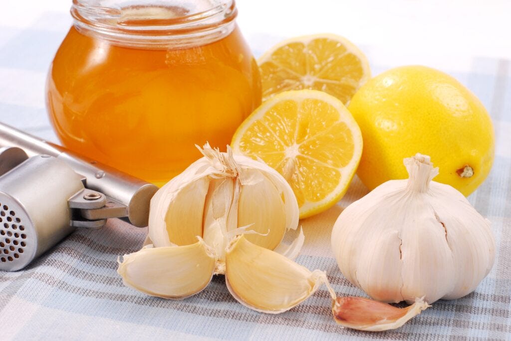 خلطة الثوم والزنجبيل والليمون والعسل من أجل صحتك | by قتيبة الباشا | Medium