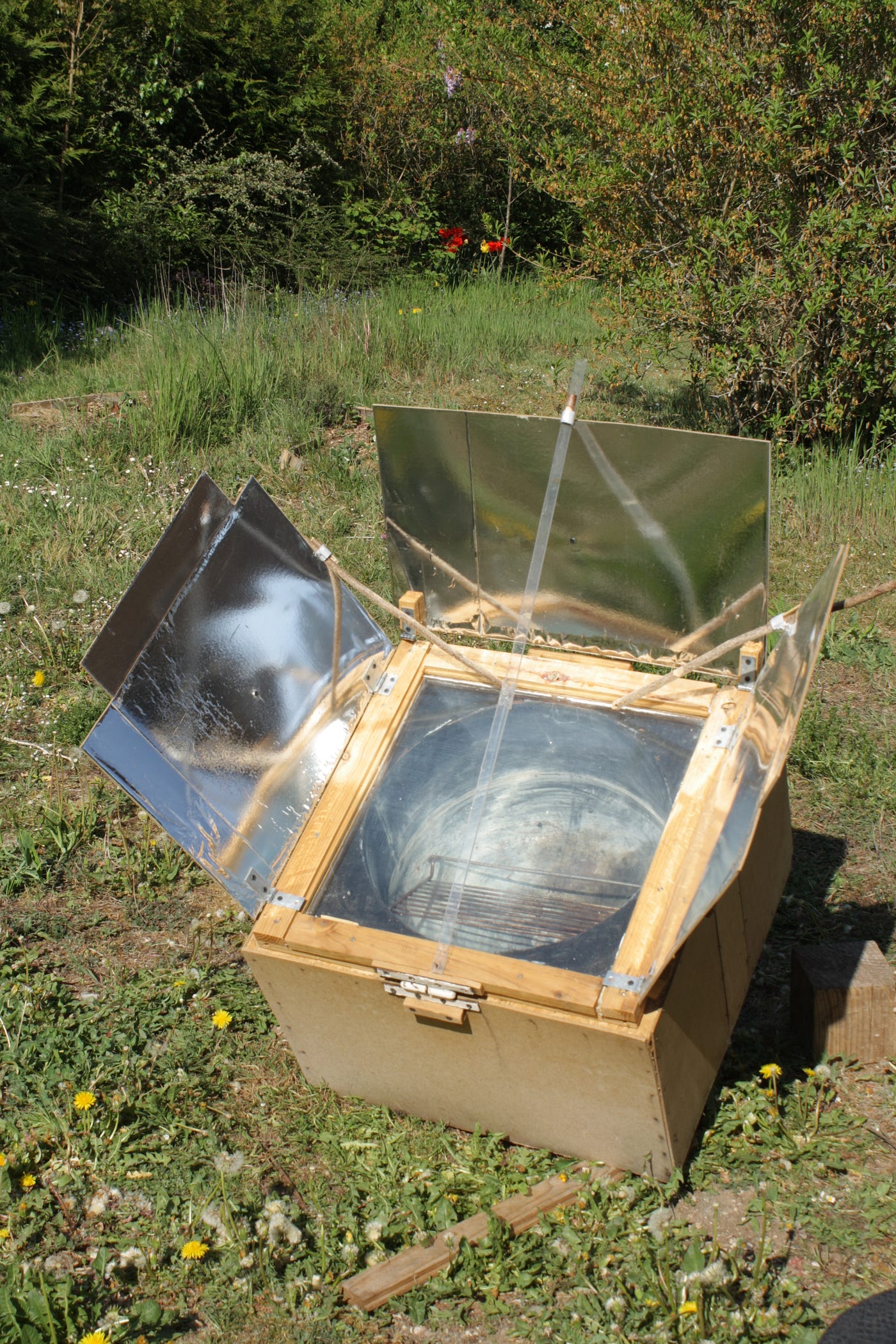 Fours solaires en test. Le réchauffement climatique ayant l'air…, by Ben  Bidules, Permagazine