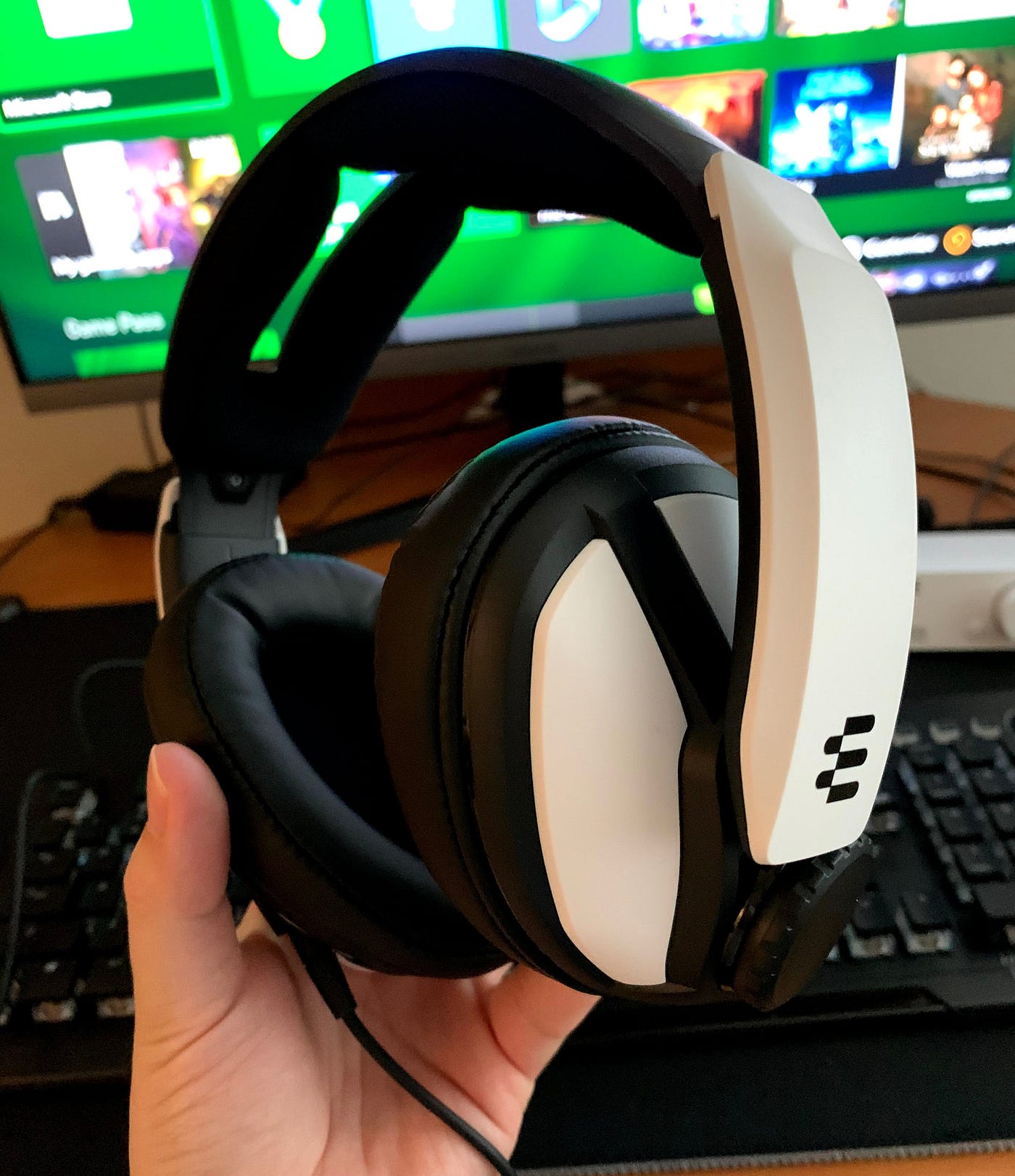 The Fnatic React Gaming Headset is a Divergent Disappointment, by Alex  Rowe