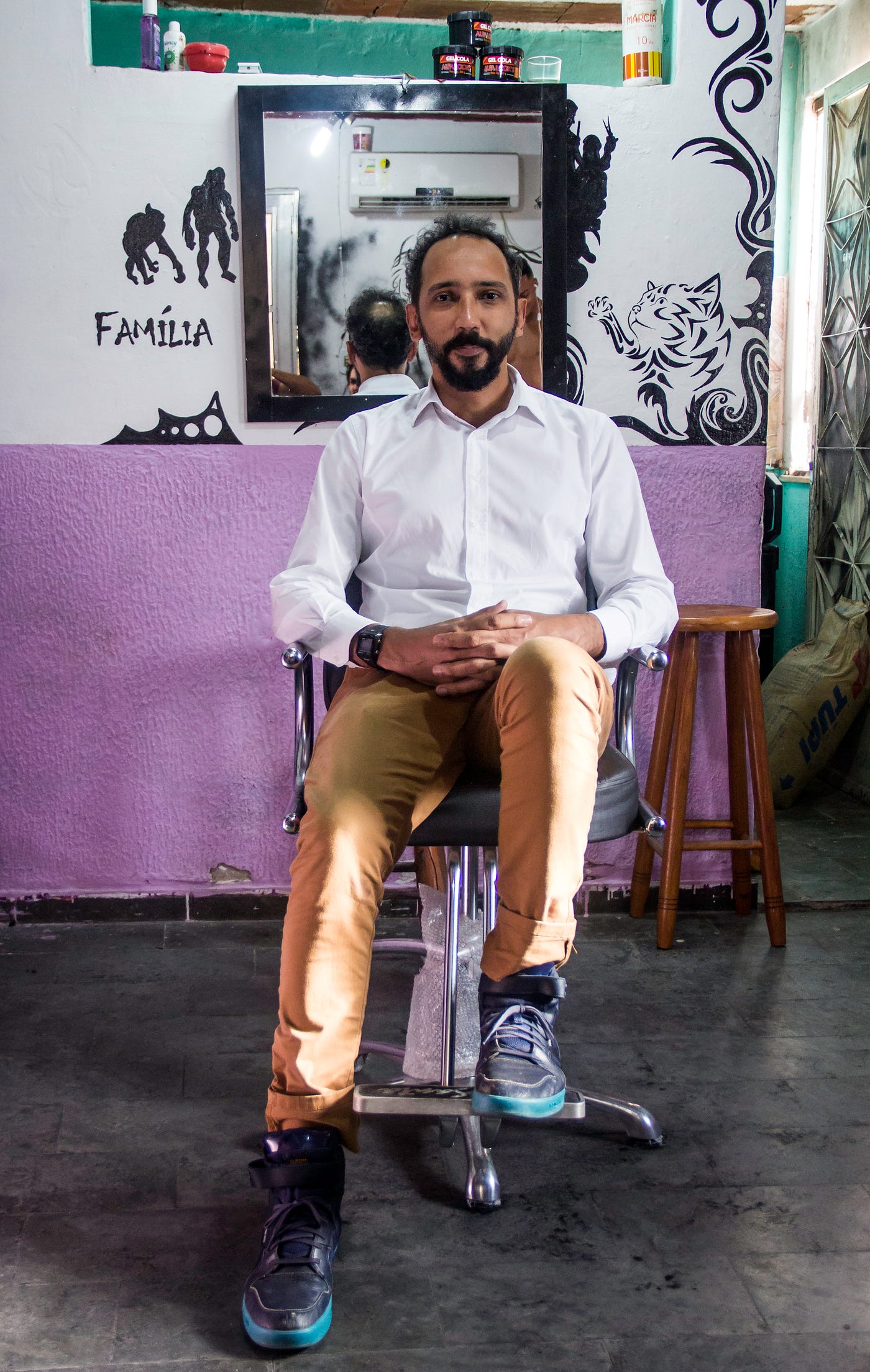 Como Foi Criada a Primeira Cadeira de Barbeiro - Sobrebarba