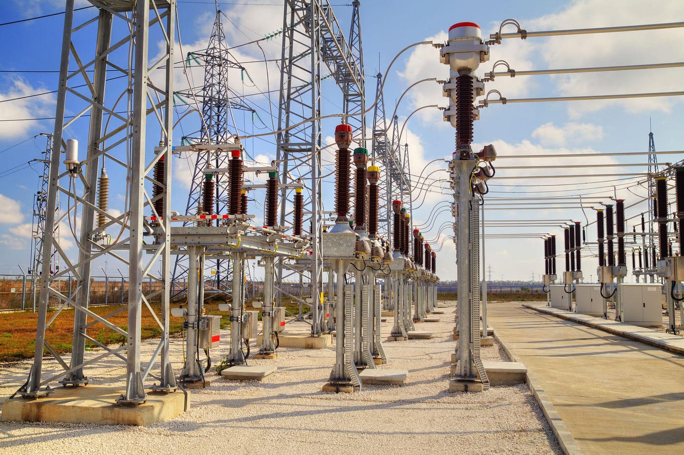 How Vacuum Circuit Breakers Improve Safety and Reliability in Power Distribution Systems