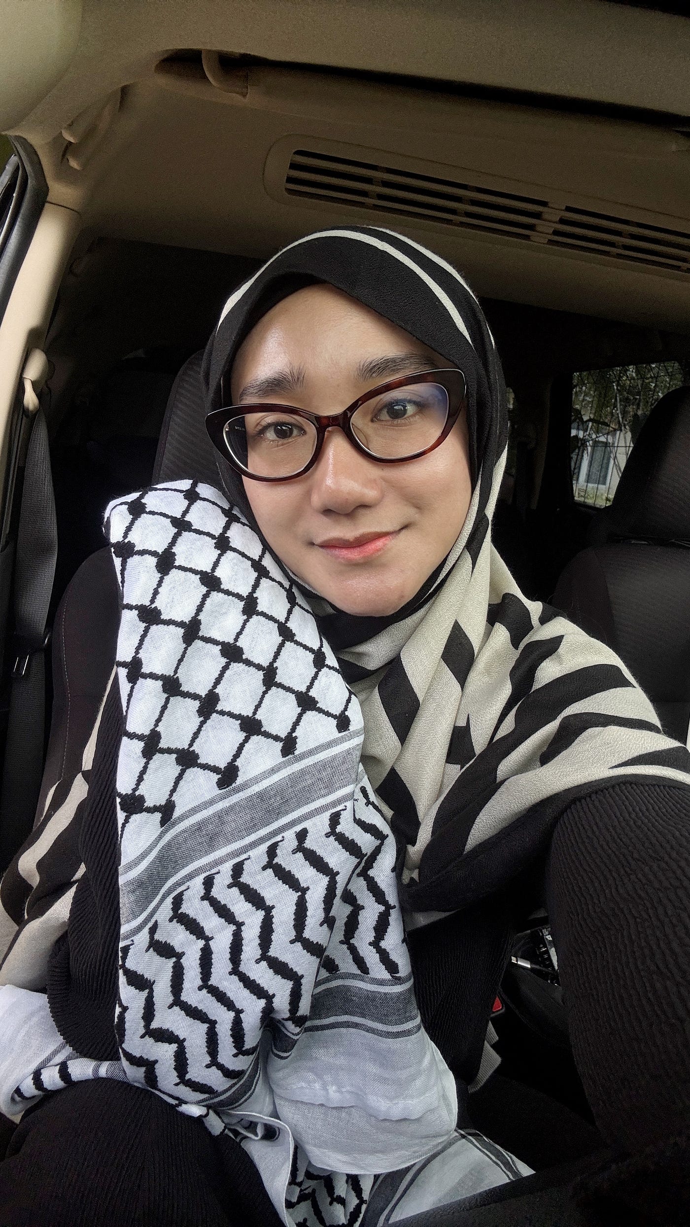 Eid Mubarak and free Palestine!