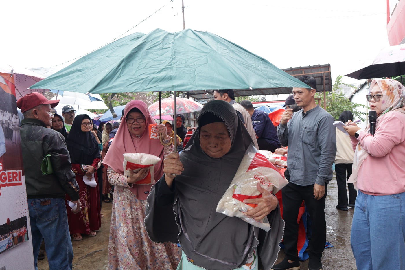 Memuliakan Tetangga, Baksos Awal Tahun Mizan Amanah Hadirkan Senyum di Pojok Utara Cimahi Tengah