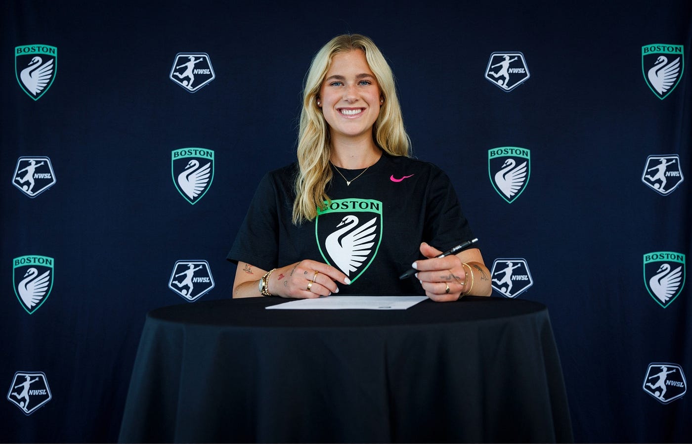 “sign the contract big boyyyyy” (via @bostonlegacyfc.com)