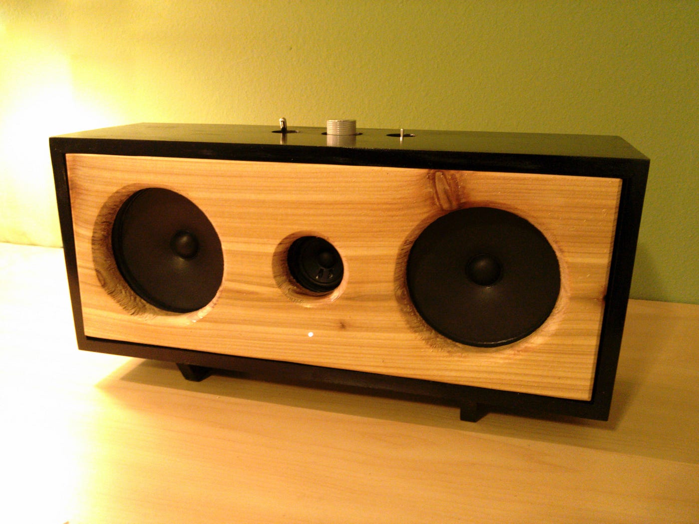 How to build a bluetooth speaker. A do-it-yourself adventure. | by Kevin  Thornbloom | Medium